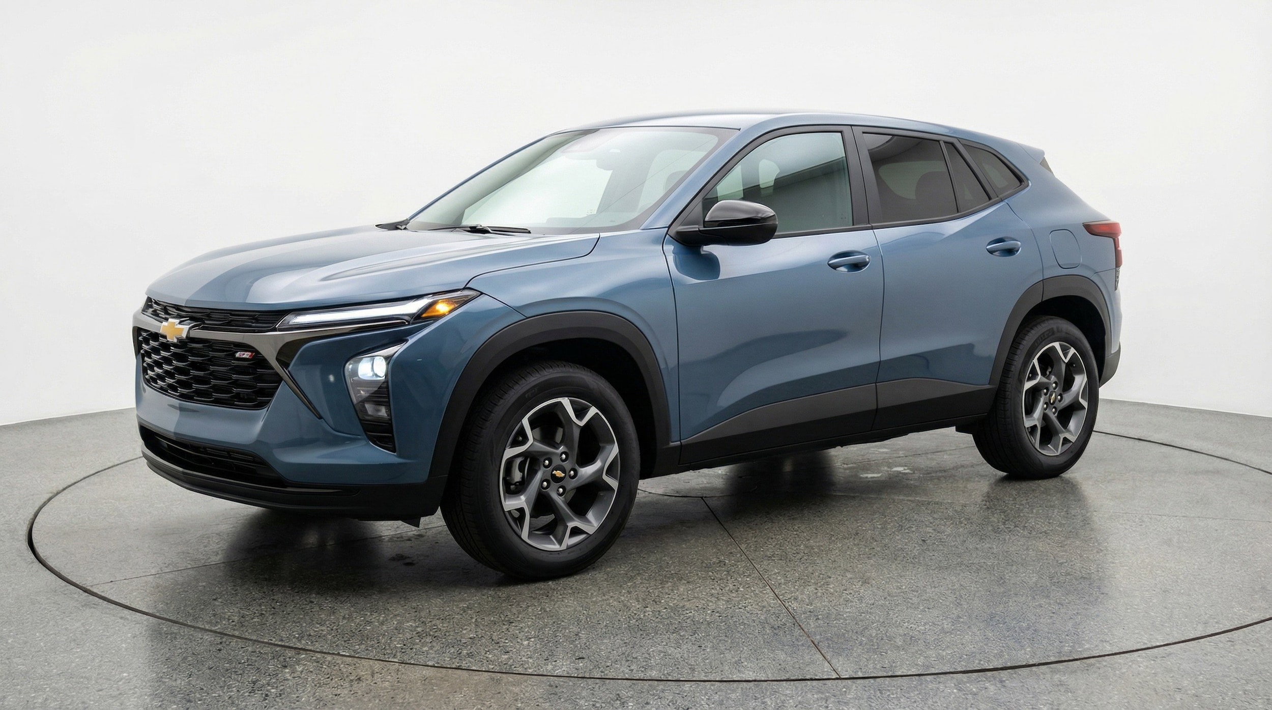 Thumbnail: 2025 Chevrolet Trax - 3