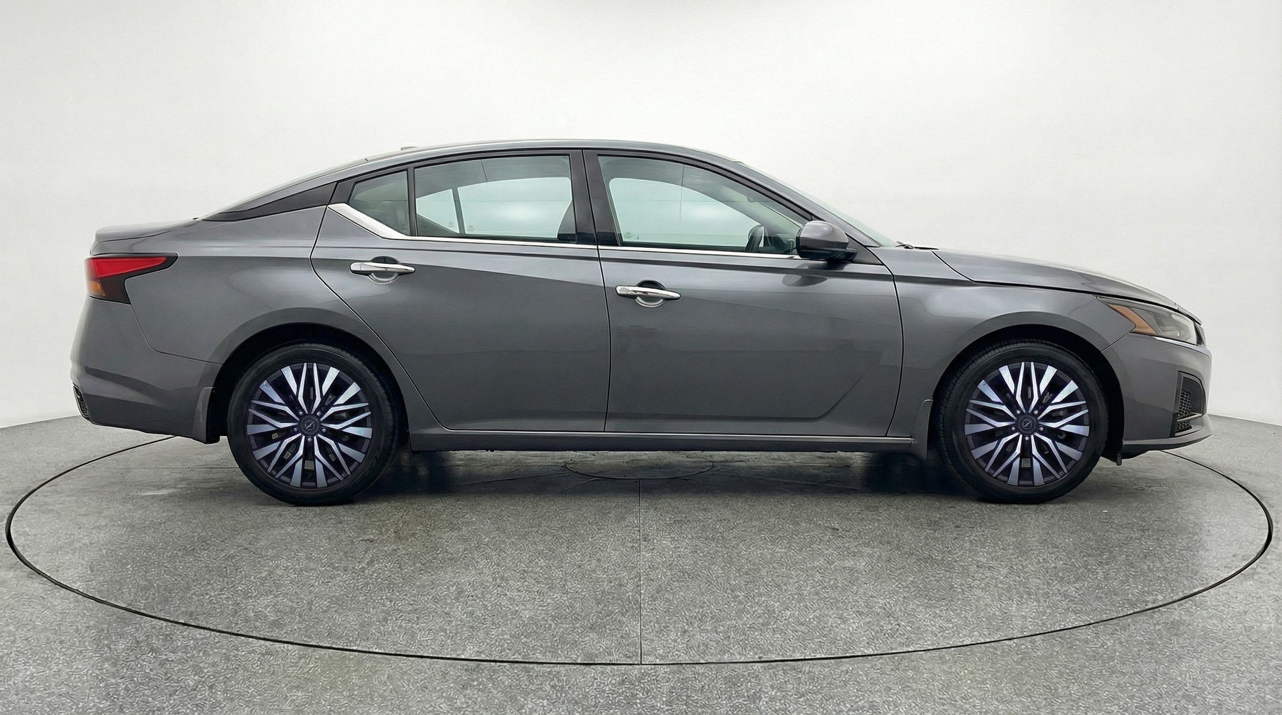 Thumbnail: 2025 Nissan Altima - 8