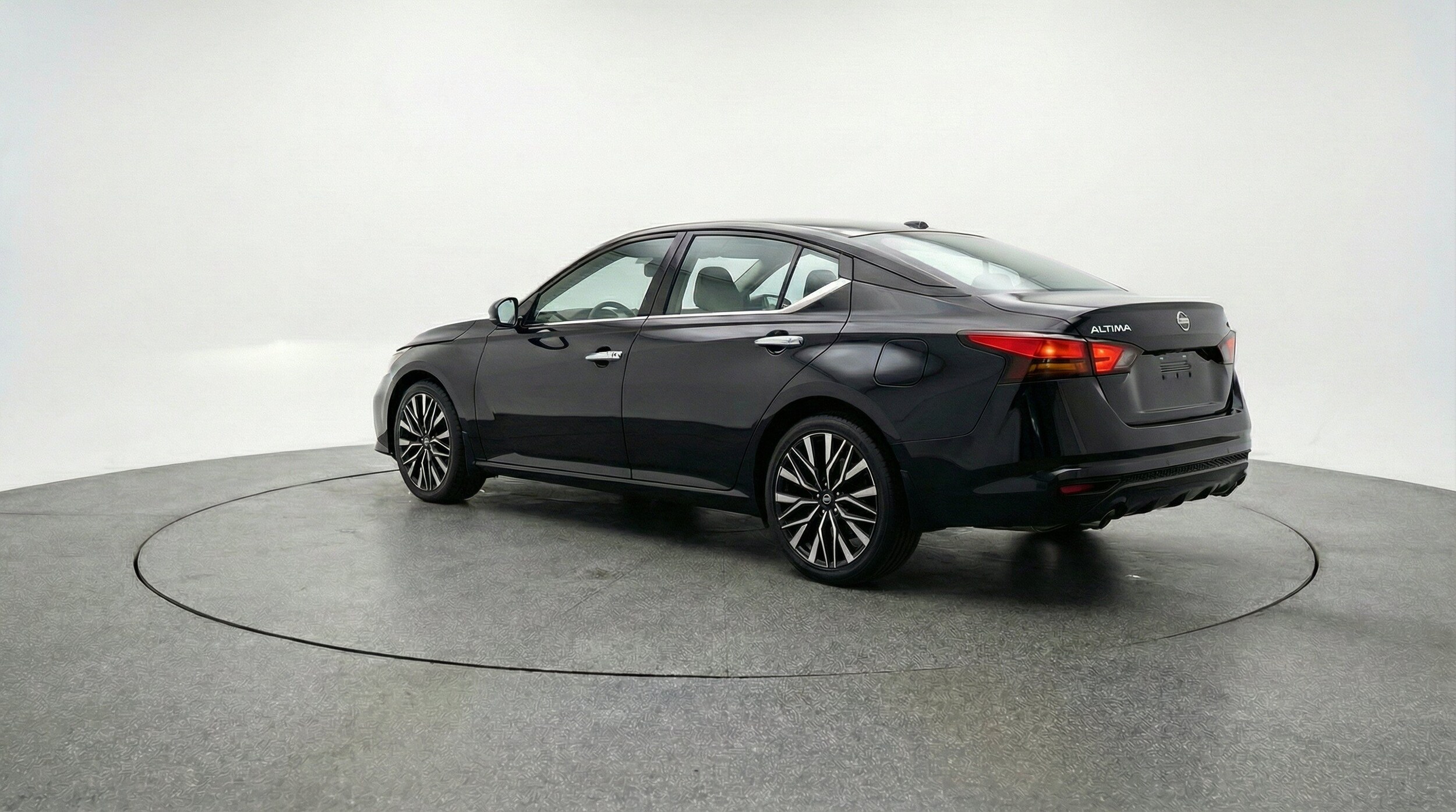 Thumbnail: 2025 Nissan Altima - 6