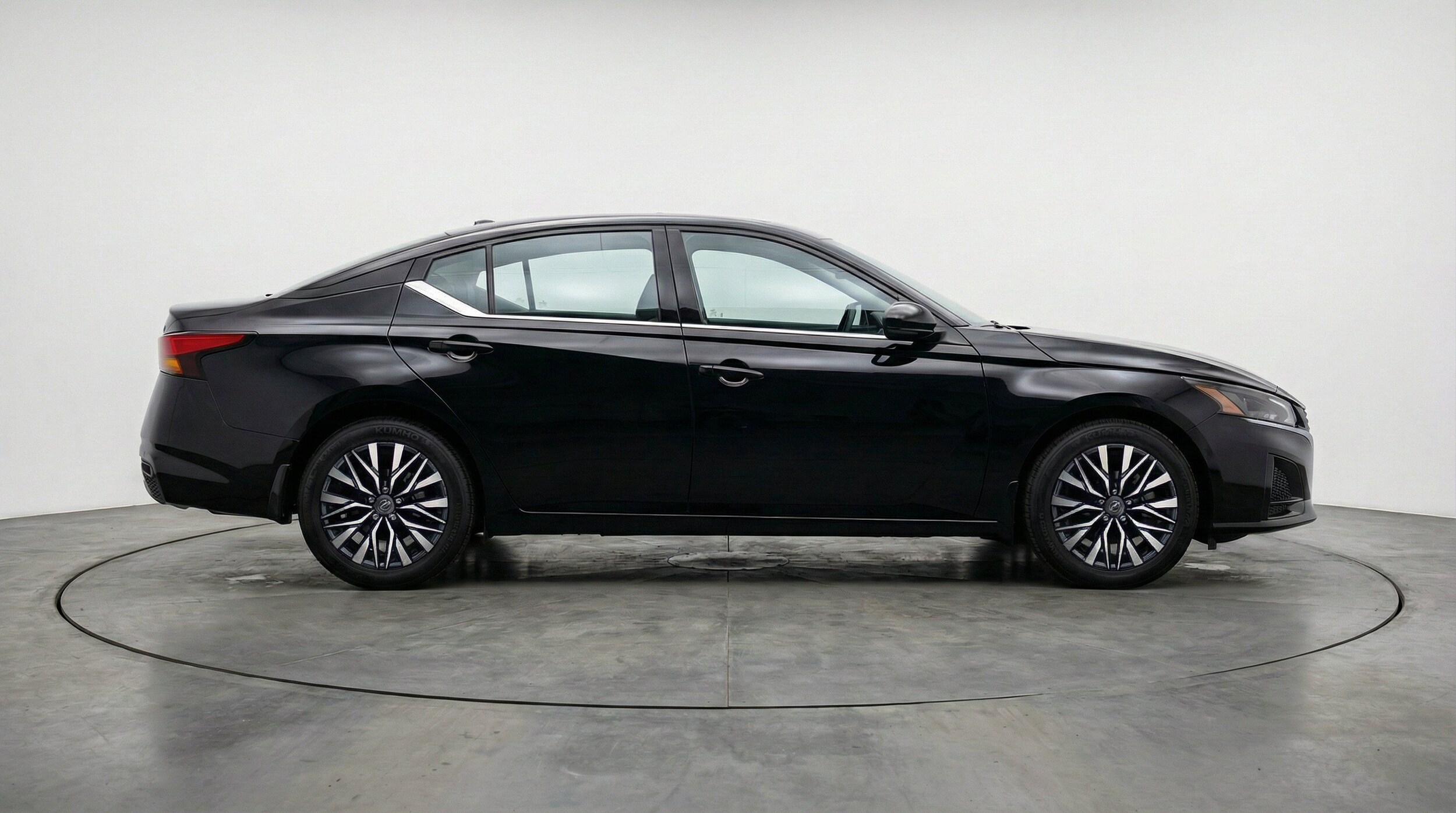 Thumbnail: 2026 Nissan Altima - 10