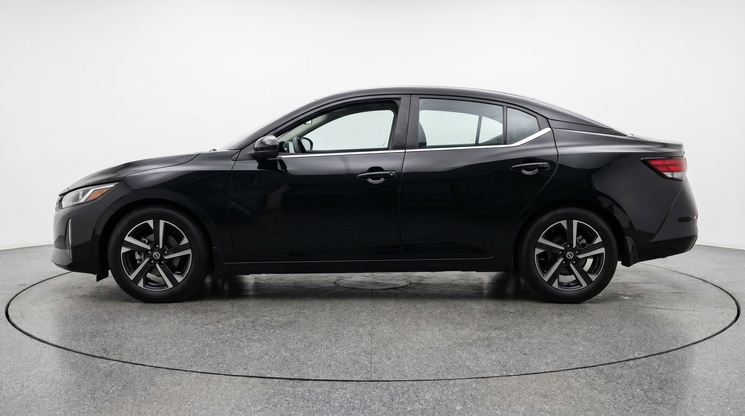 Thumbnail: 2025 Nissan Sentra - 5