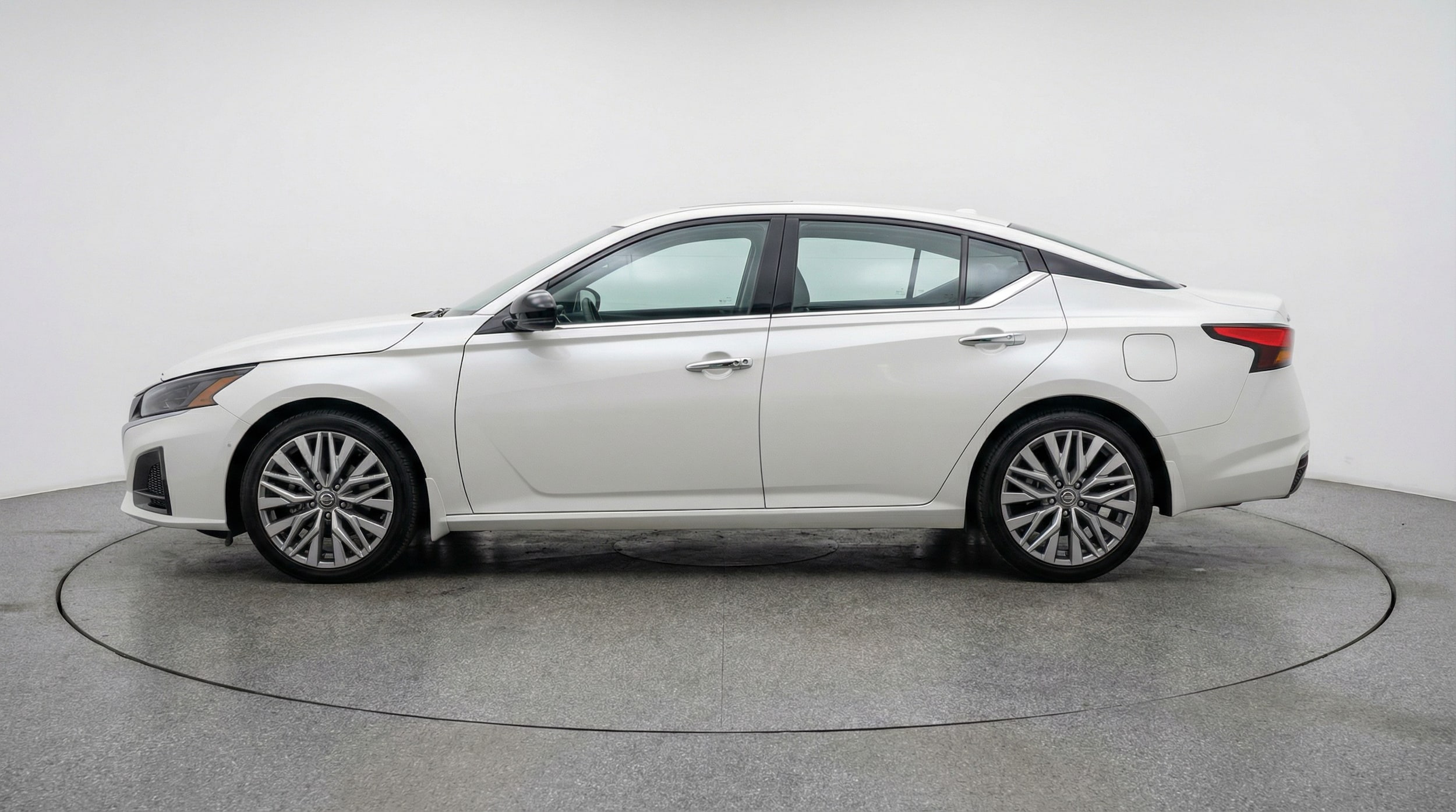 Thumbnail: 2025 Nissan Altima - 4