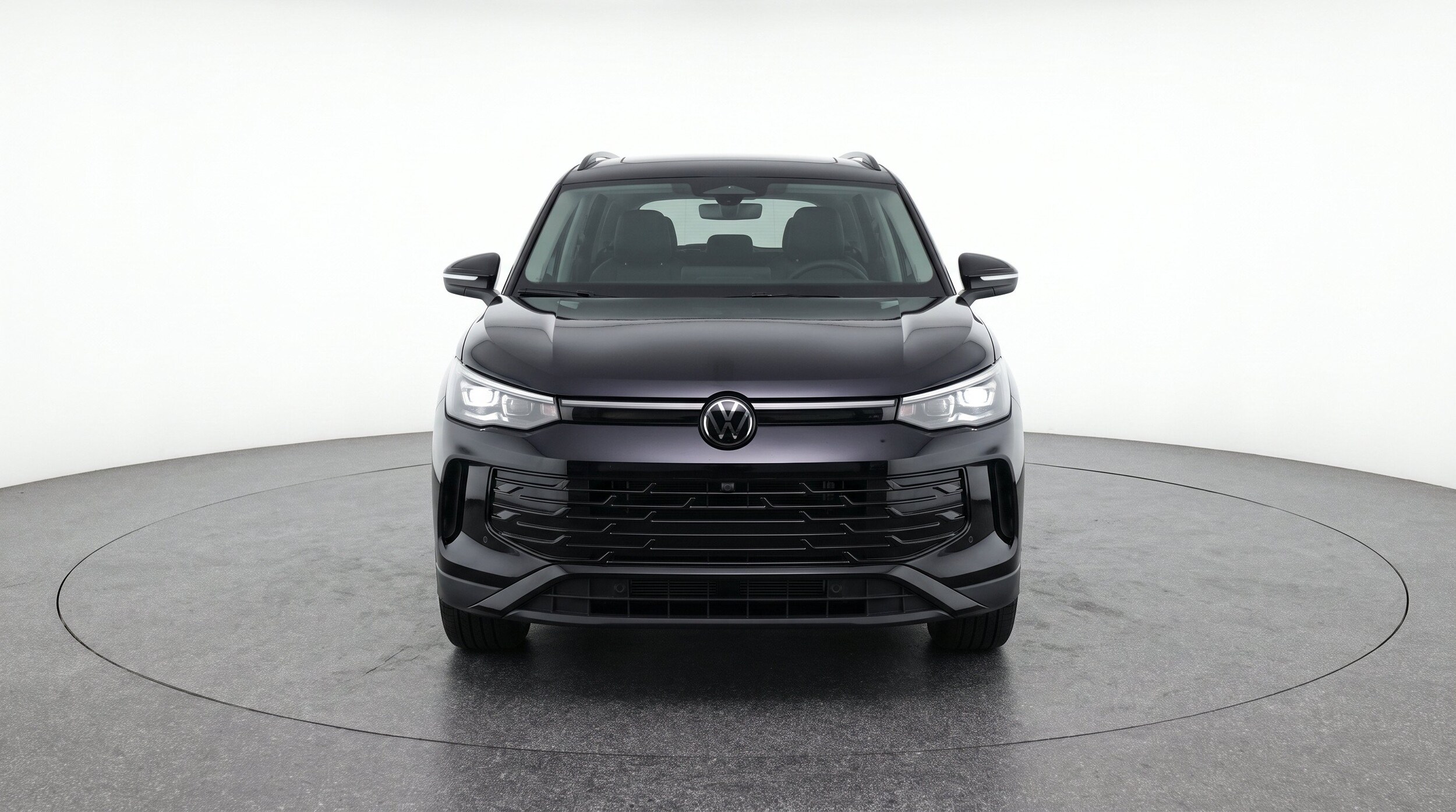 Thumbnail: 2026 Volkswagen Tiguan - 2