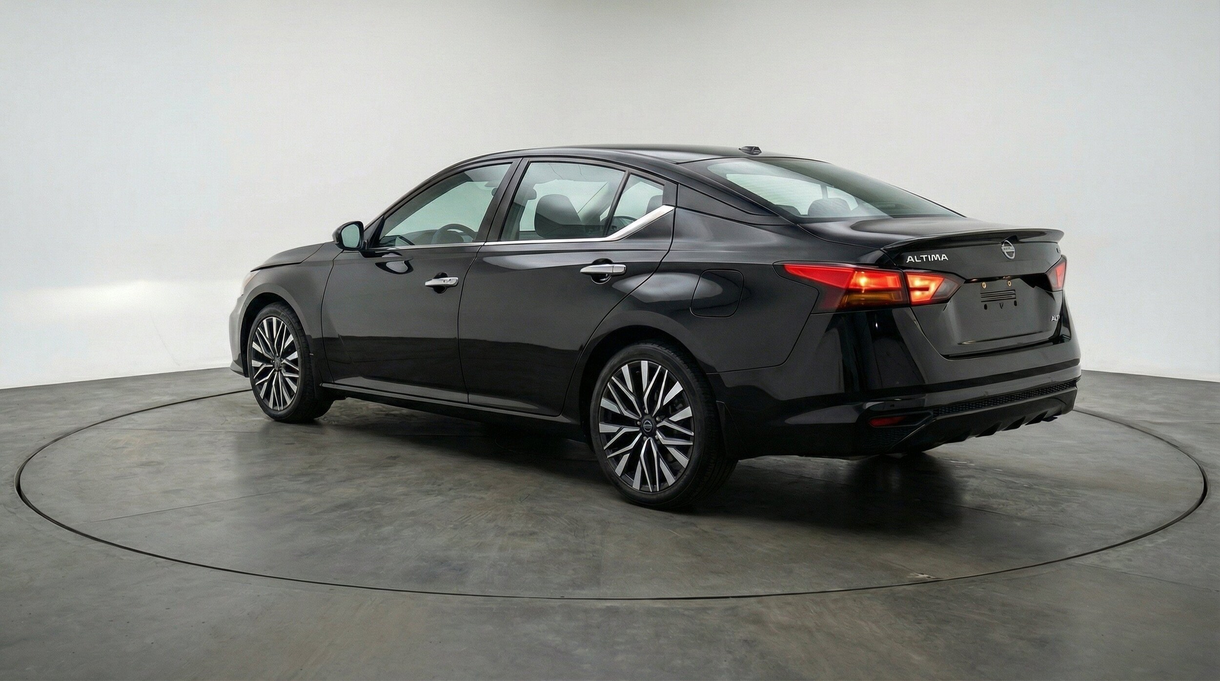 Thumbnail: 2025 Nissan Altima - 6