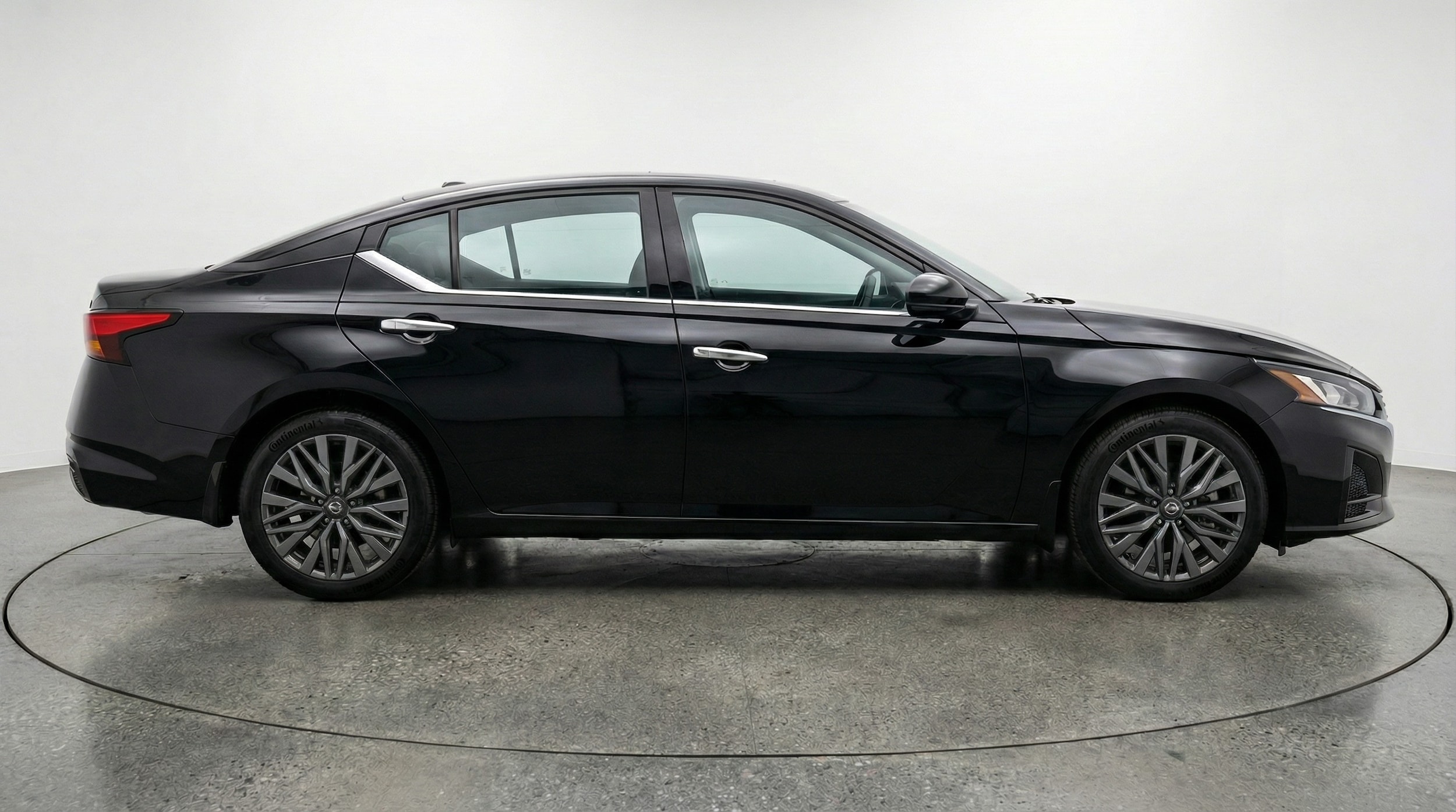 Thumbnail: 2025 Nissan Altima - 8