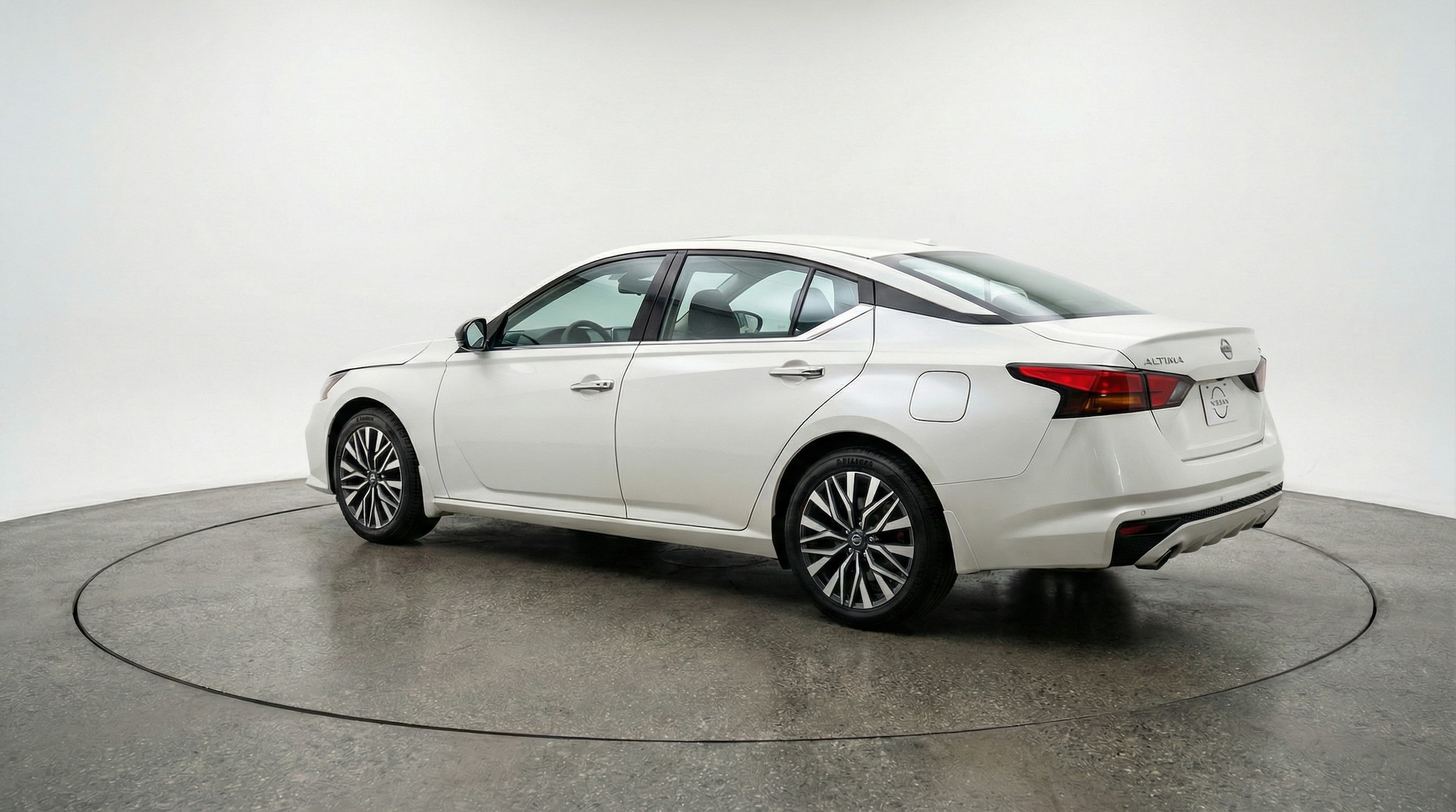 Thumbnail: 2025 Nissan Altima - 5