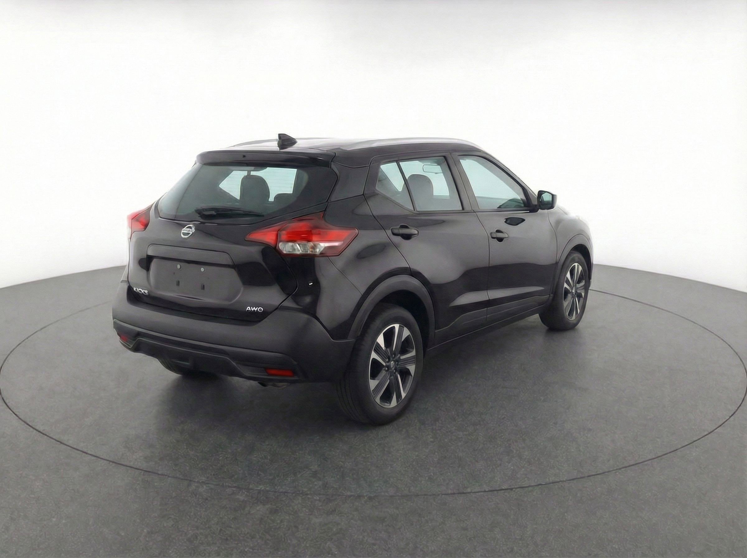 Thumbnail: 2025 Nissan Kicks - 9