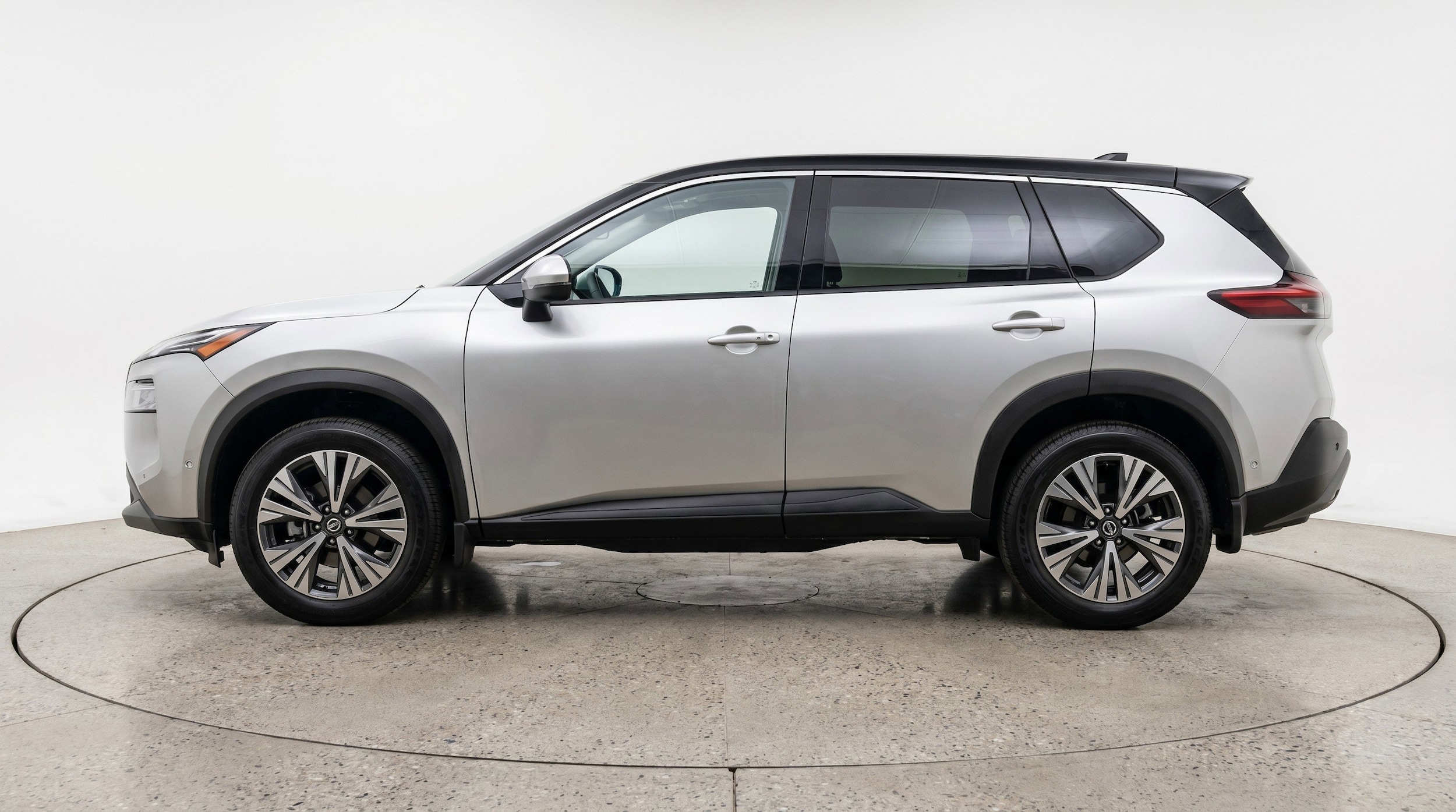Thumbnail: 2023 Nissan Rogue - 5