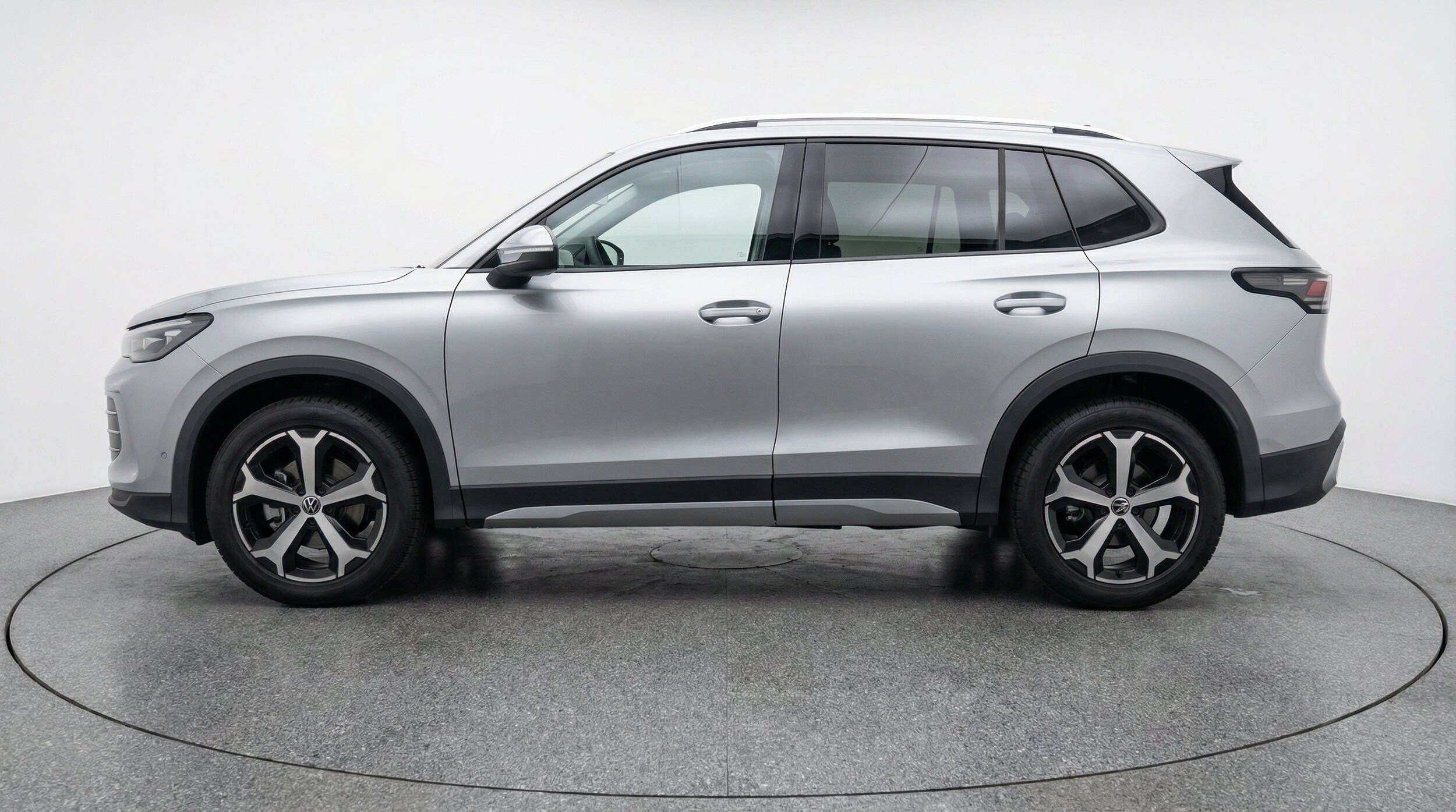 Thumbnail: 2026 Volkswagen Tiguan - 5