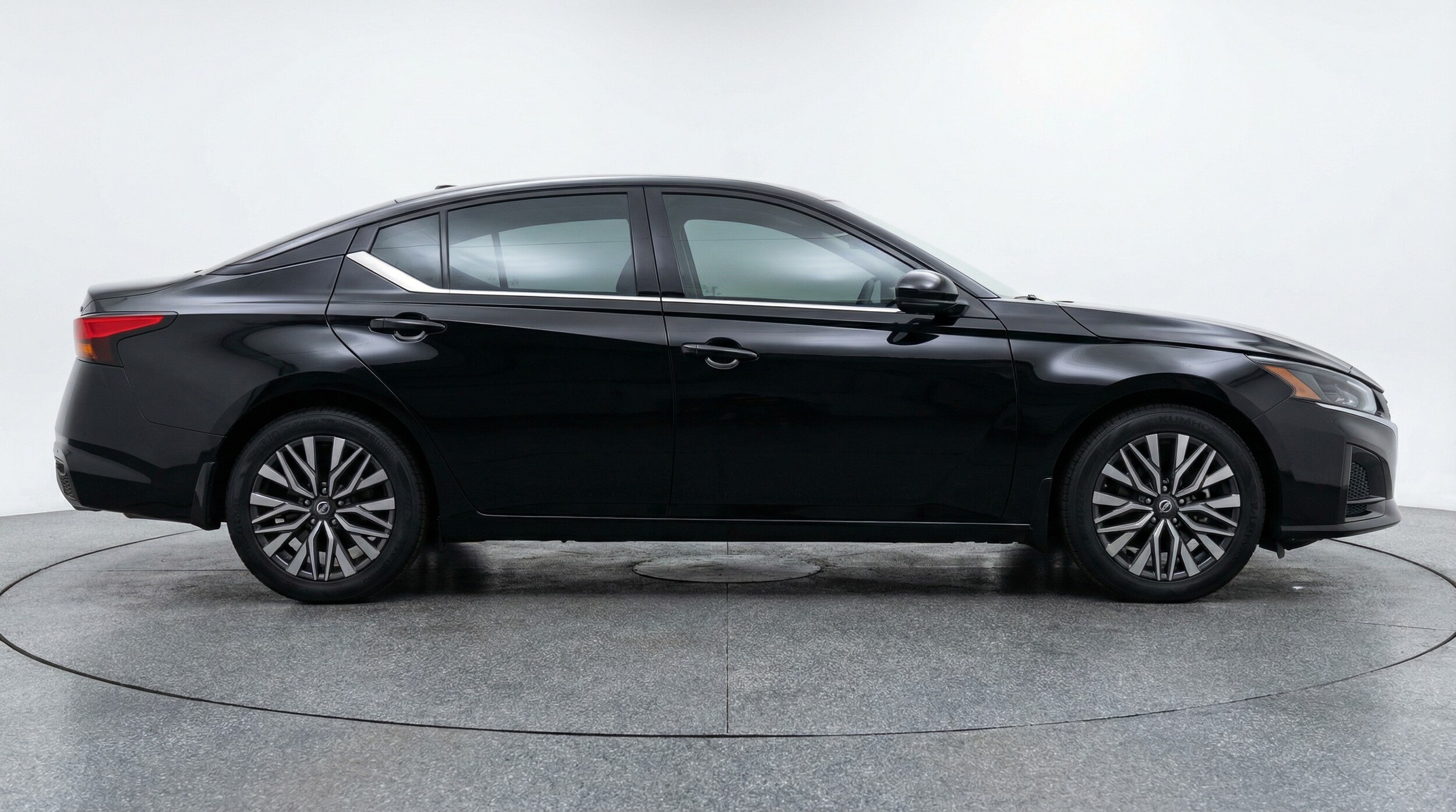 Thumbnail: 2025 Nissan Altima - 8