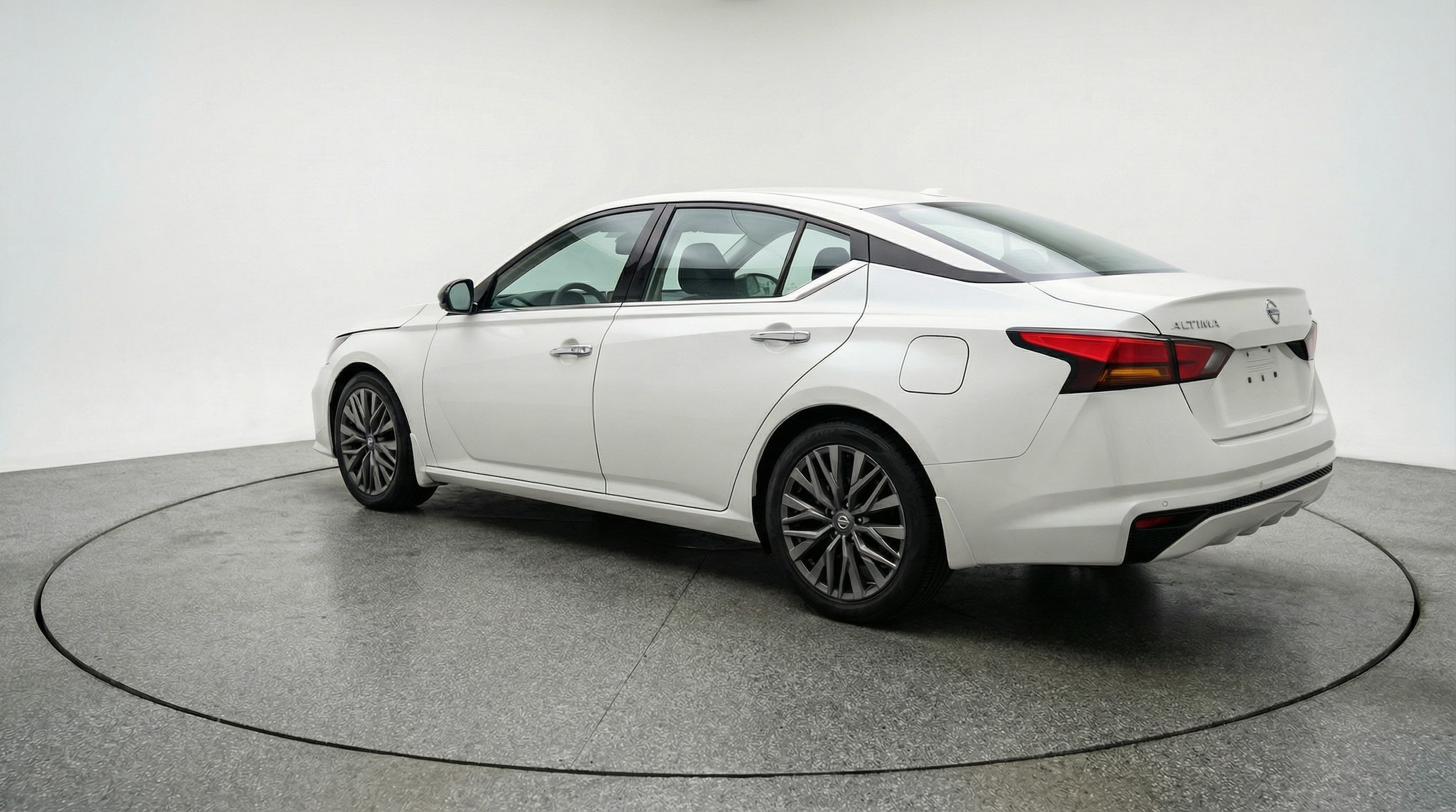 Thumbnail: 2025 Nissan Altima - 5