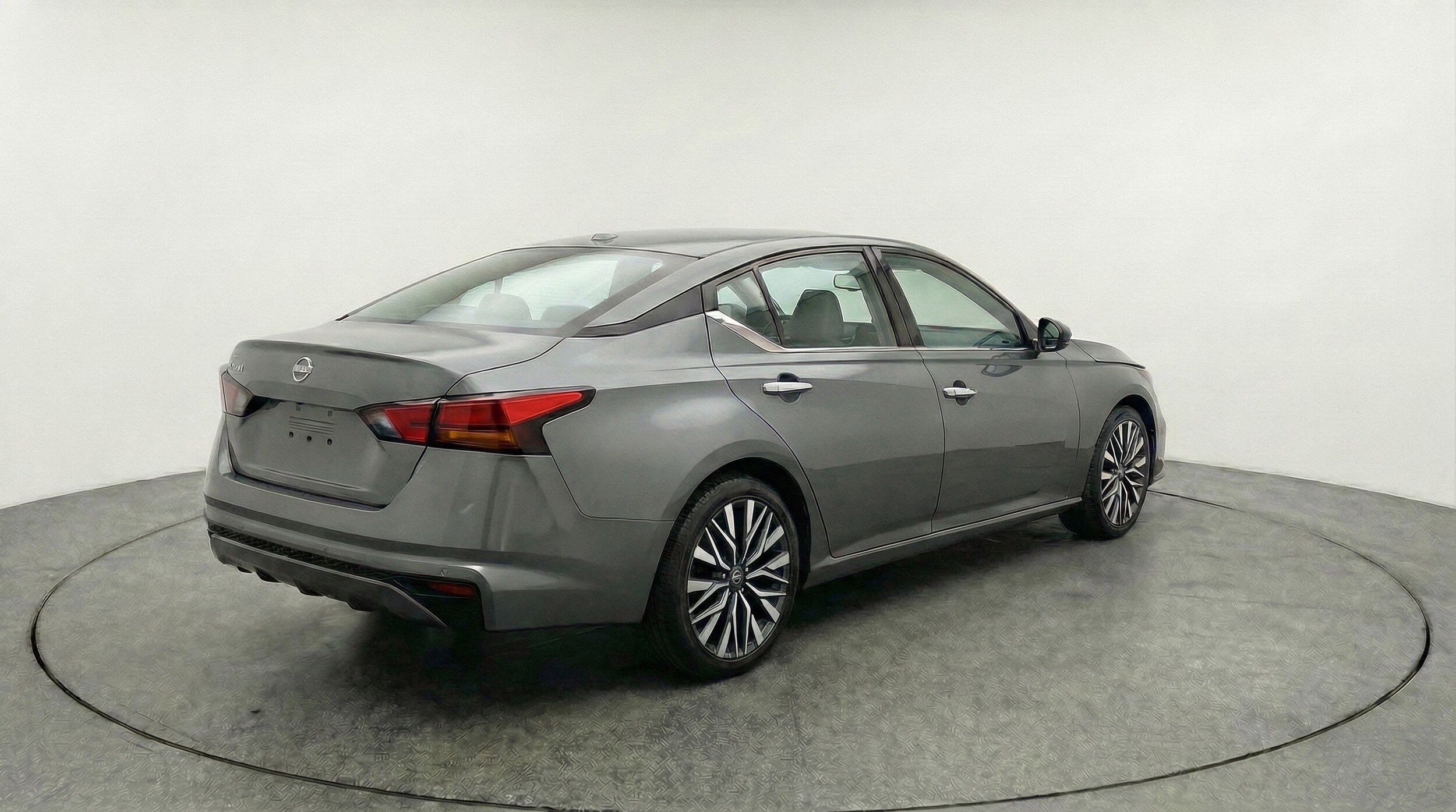 Thumbnail: 2025 Nissan Altima - 9