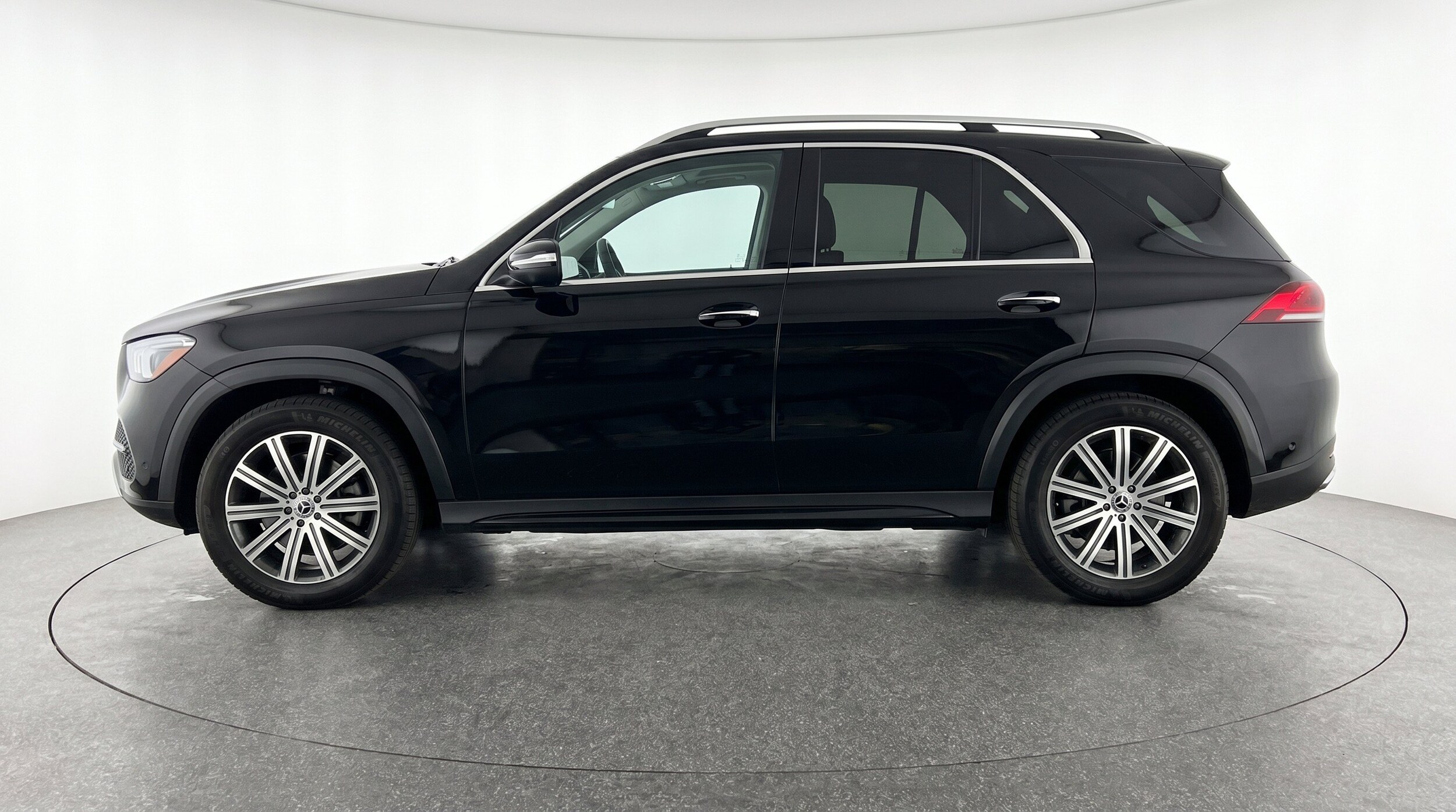 Thumbnail: 2026 Mercedes-Benz GLE - 5