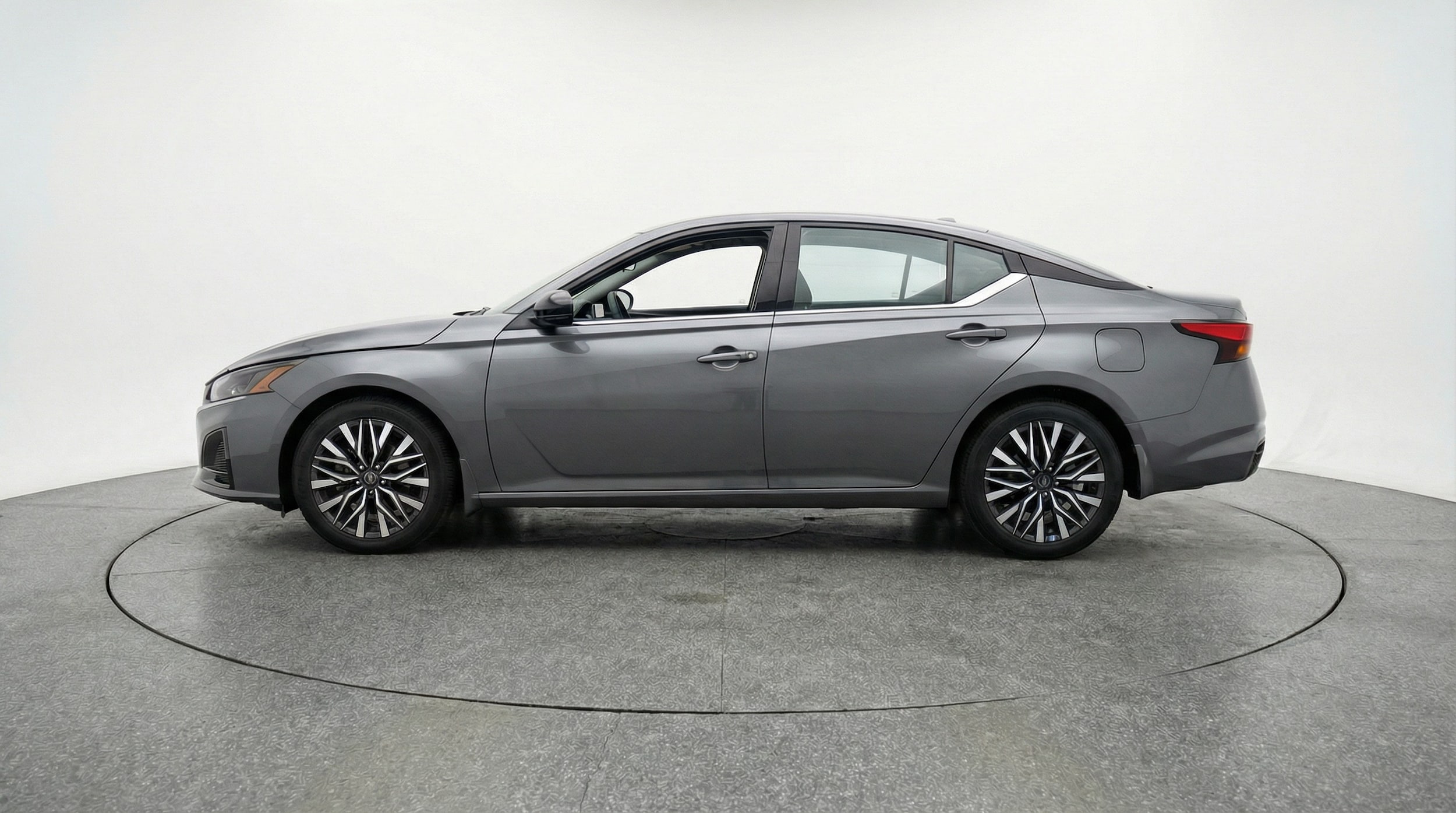 Thumbnail: 2025 Nissan Altima - 4