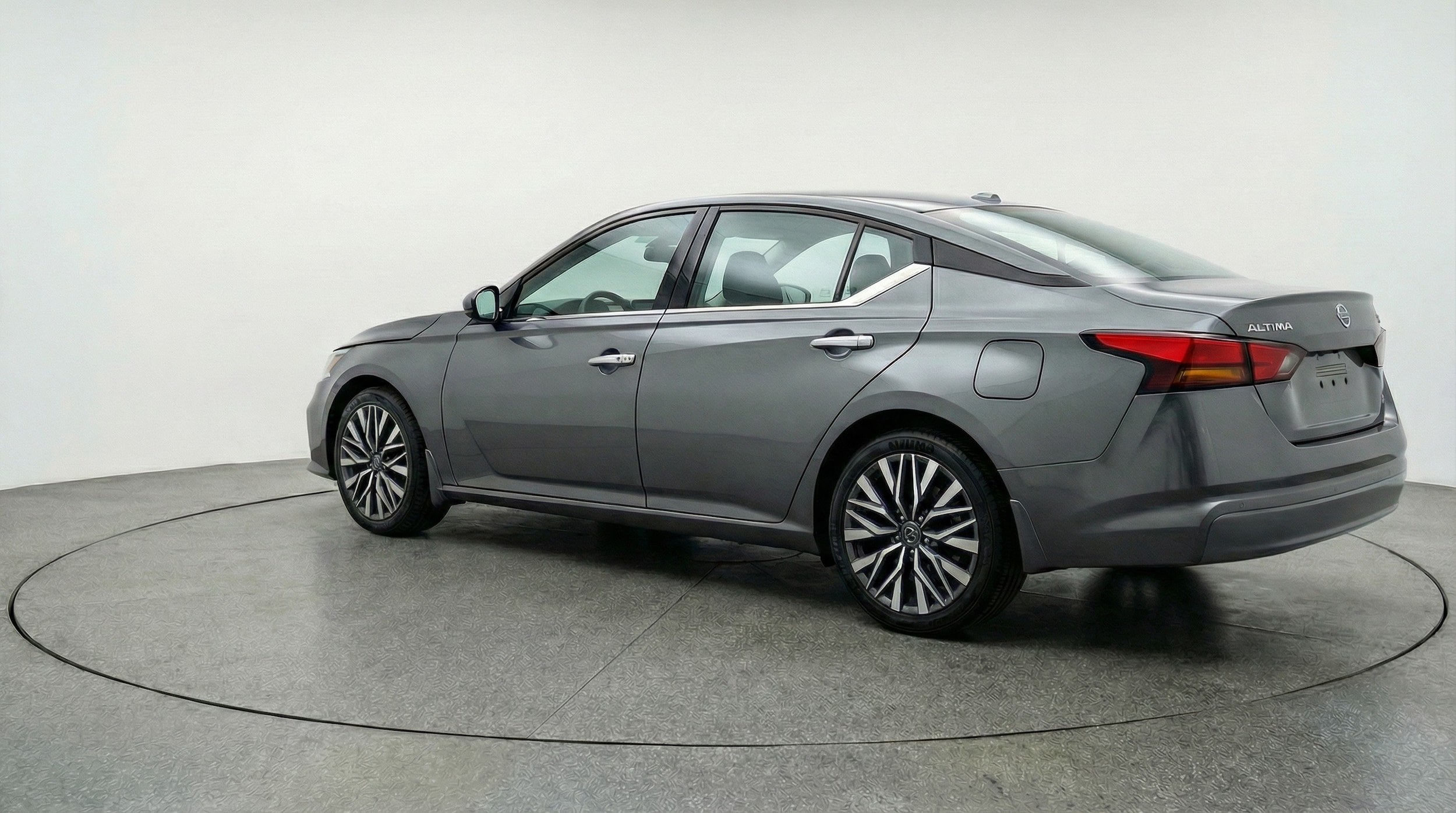 Thumbnail: 2025 Nissan Altima - 5