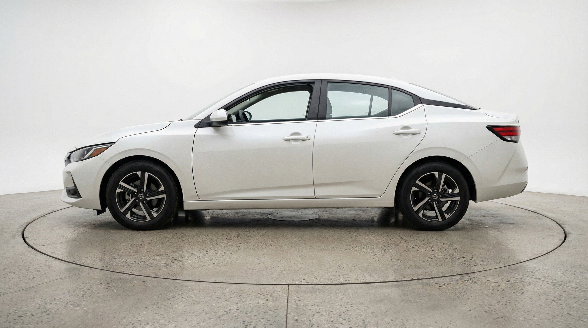 Thumbnail: 2025 Nissan Sentra - 5