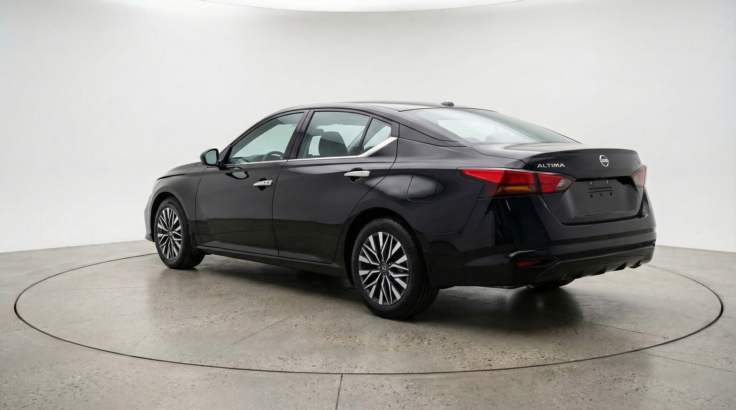 Thumbnail: 2025 Nissan Altima - 6