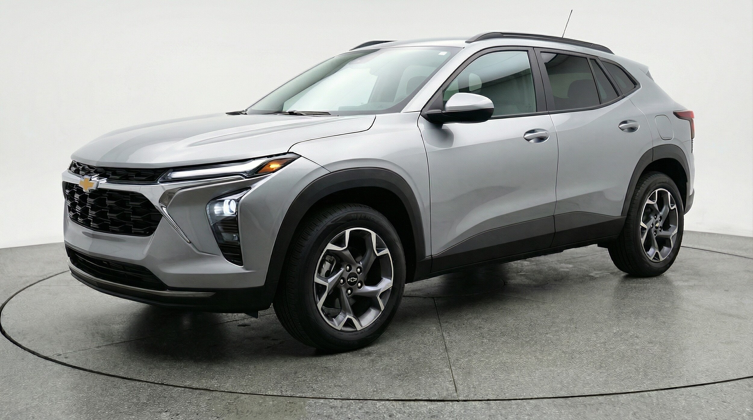 Thumbnail: 2025 Chevrolet Trax - 3