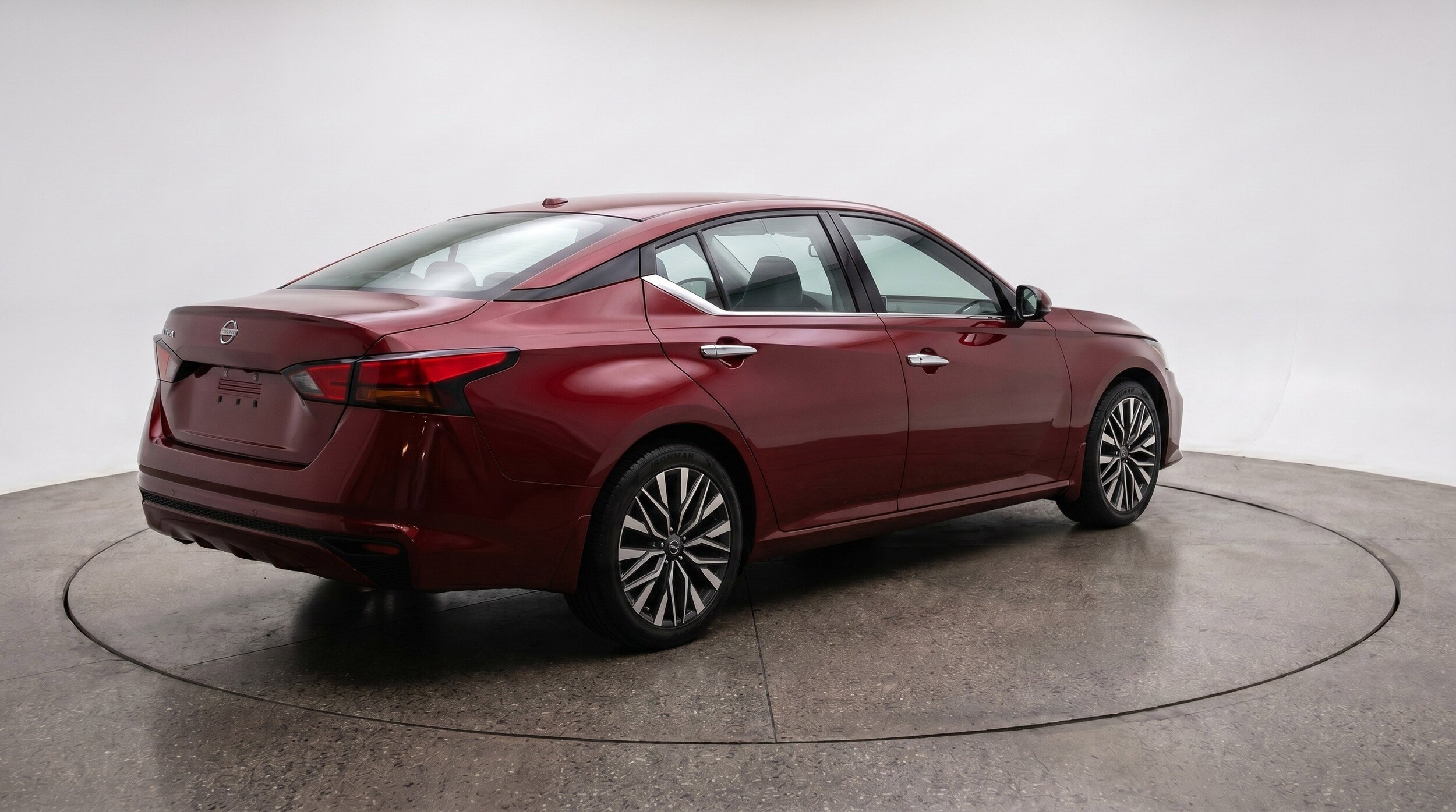 Thumbnail: 2025 Nissan Altima - 9