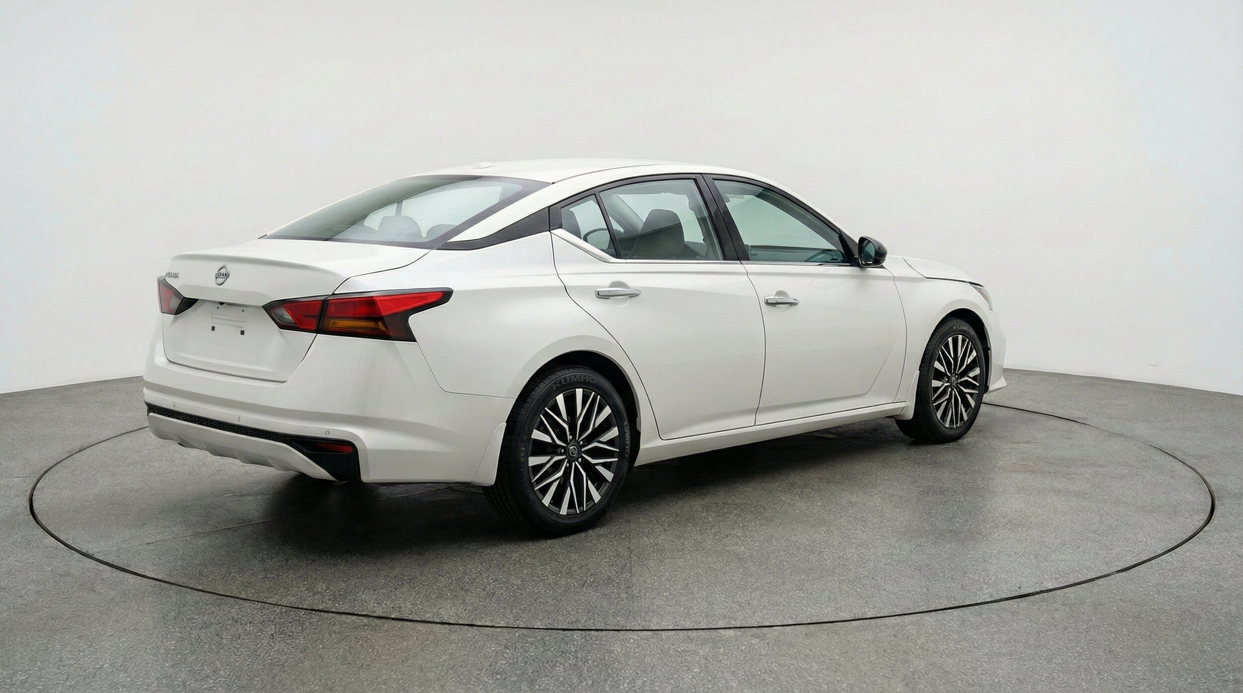 Thumbnail: 2025 Nissan Altima - 9
