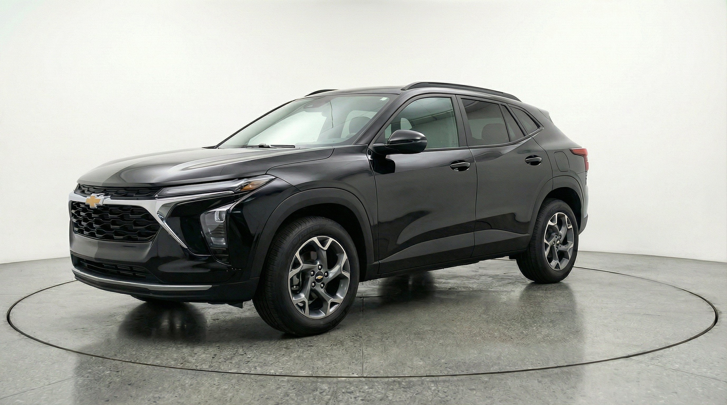 Thumbnail: 2025 Chevrolet Trax - 3