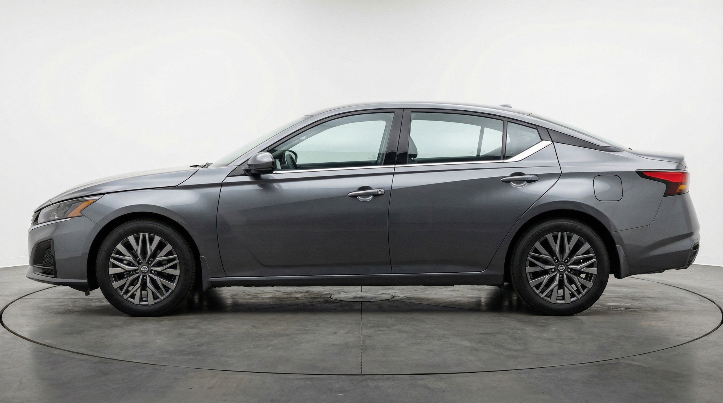 Thumbnail: 2025 Nissan Altima - 5