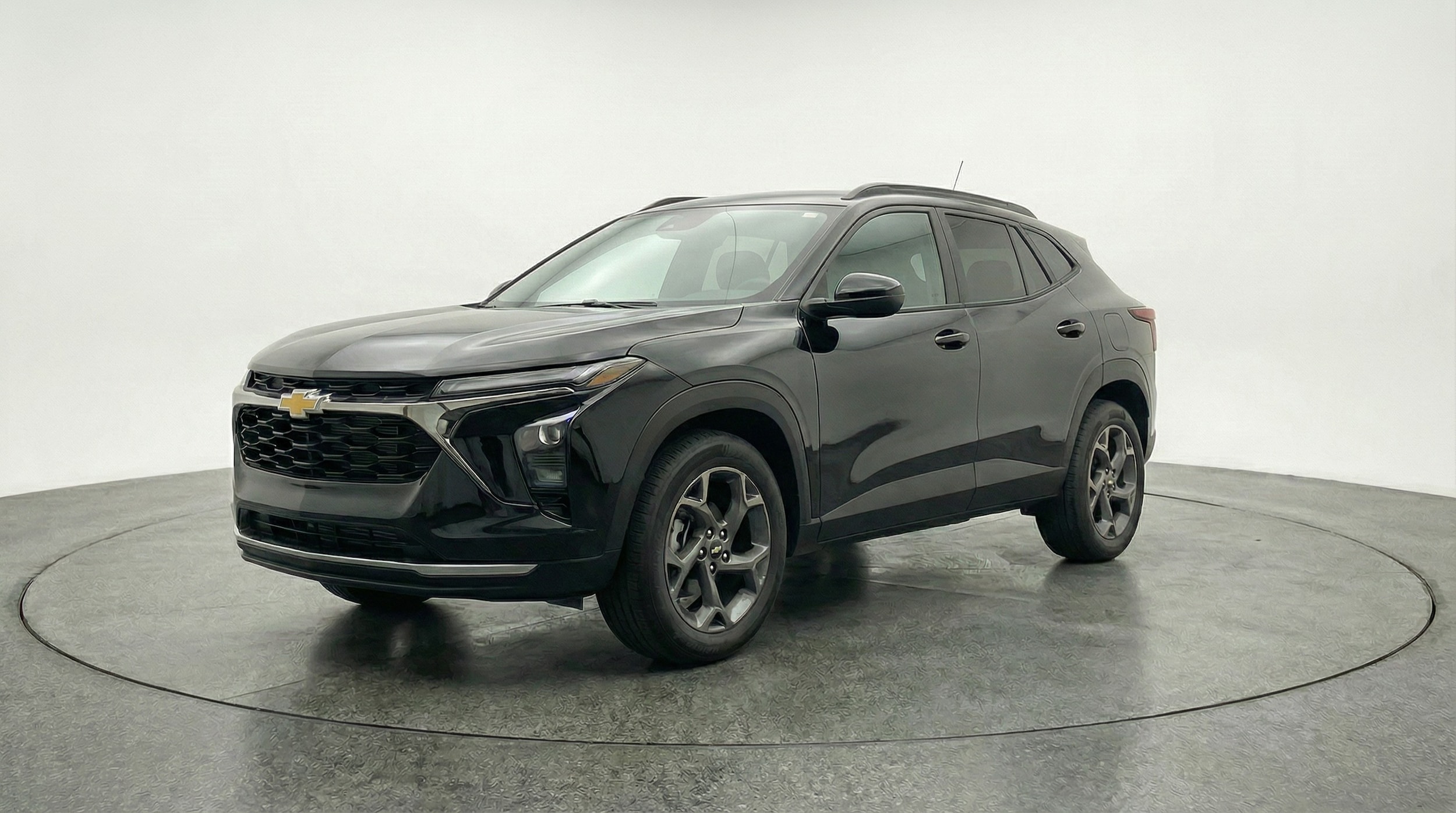 Thumbnail: 2025 Chevrolet Trax - 3