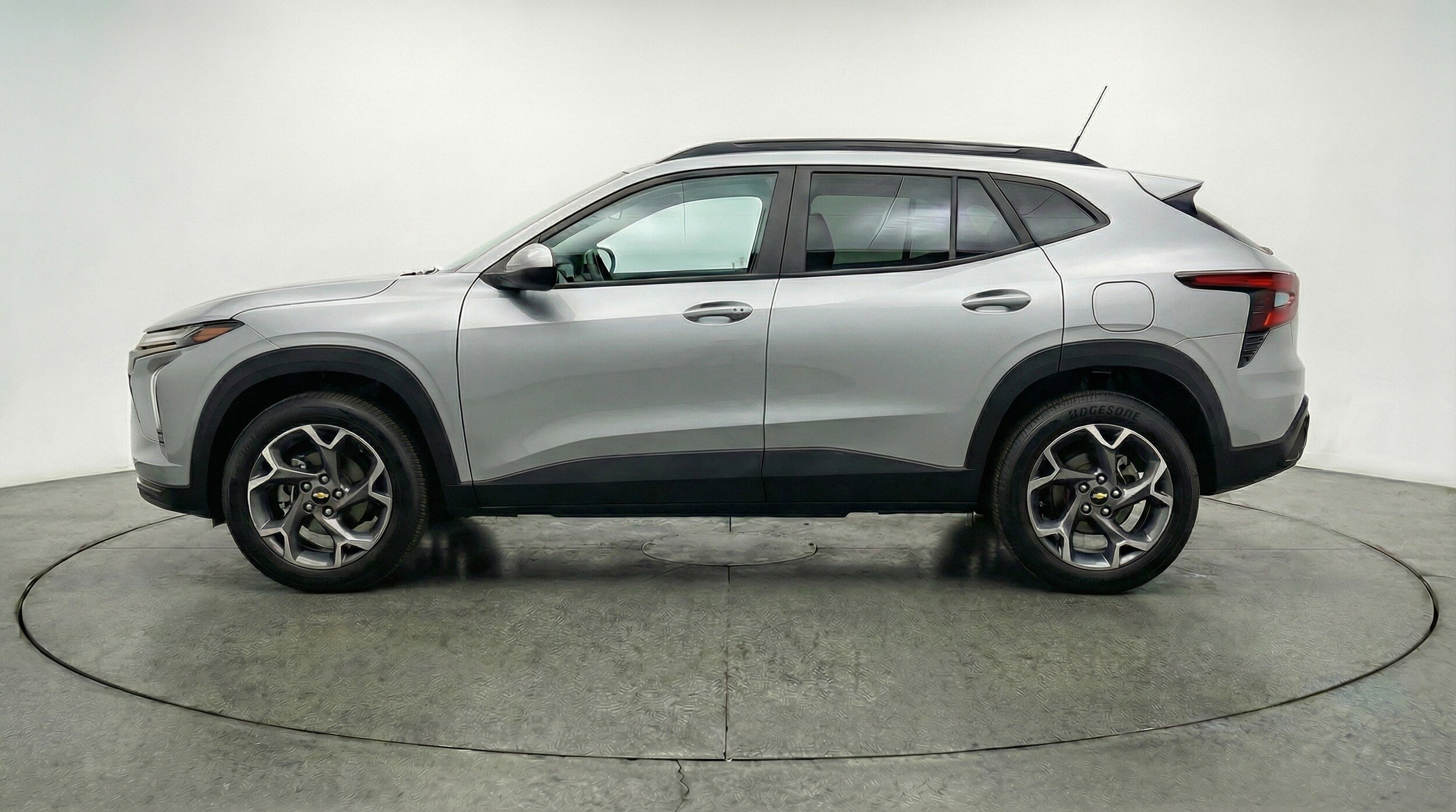 Thumbnail: 2025 Chevrolet Trax - 5