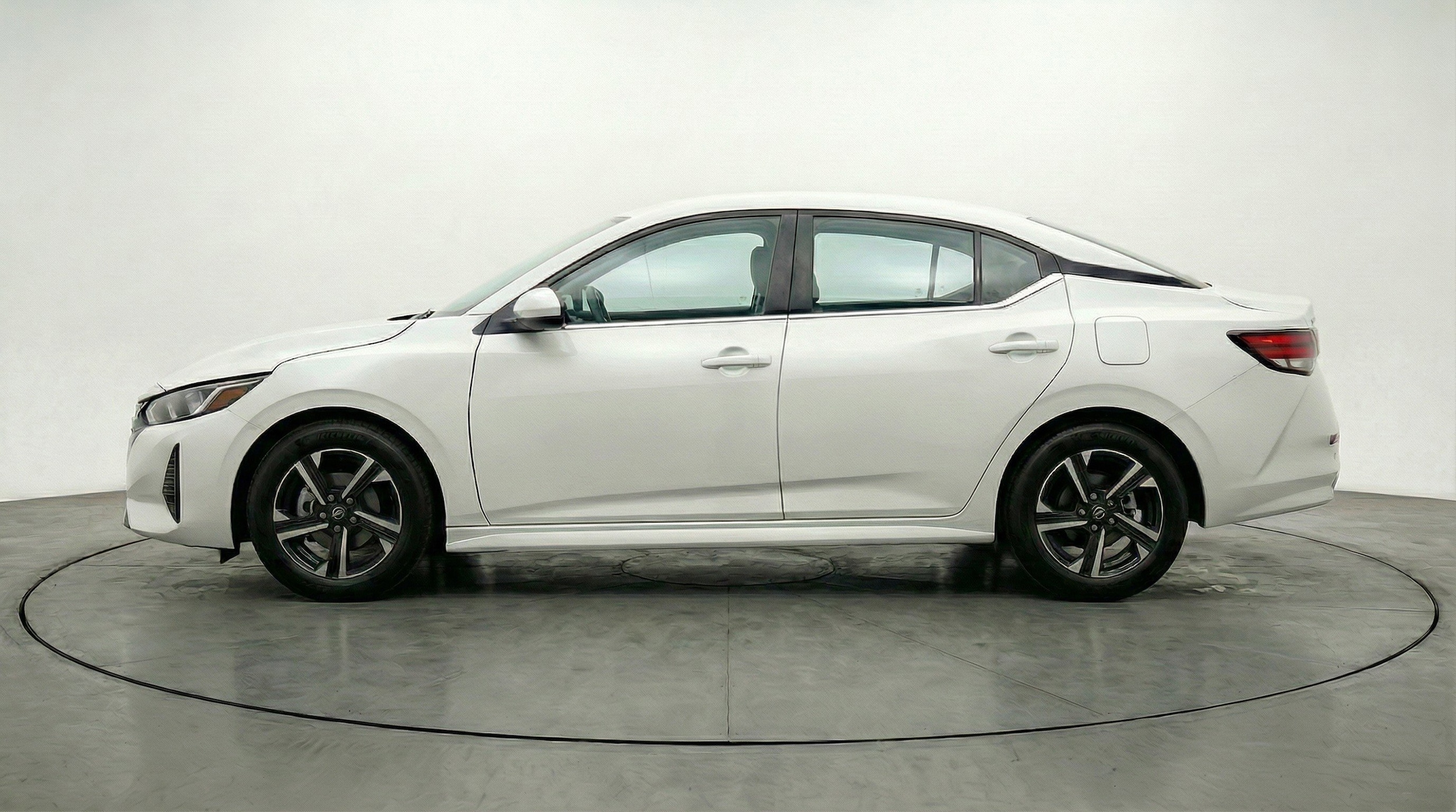Thumbnail: 2025 Nissan Sentra - 5