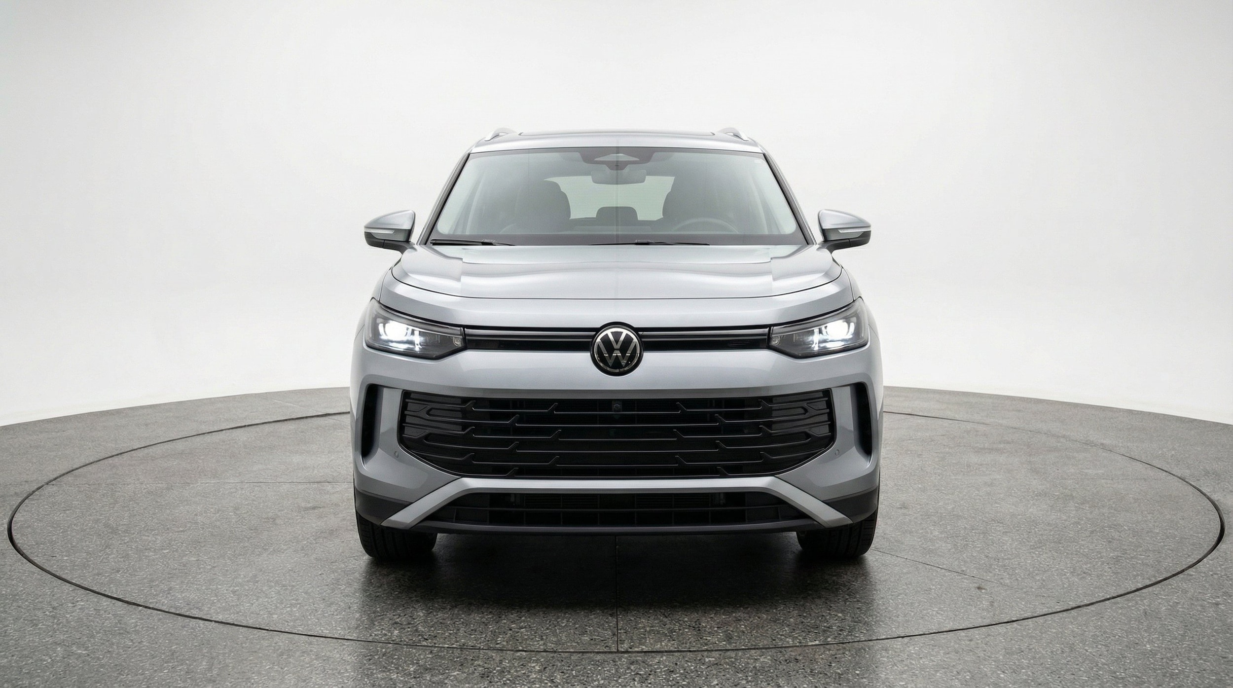 Thumbnail: 2026 Volkswagen Tiguan - 2