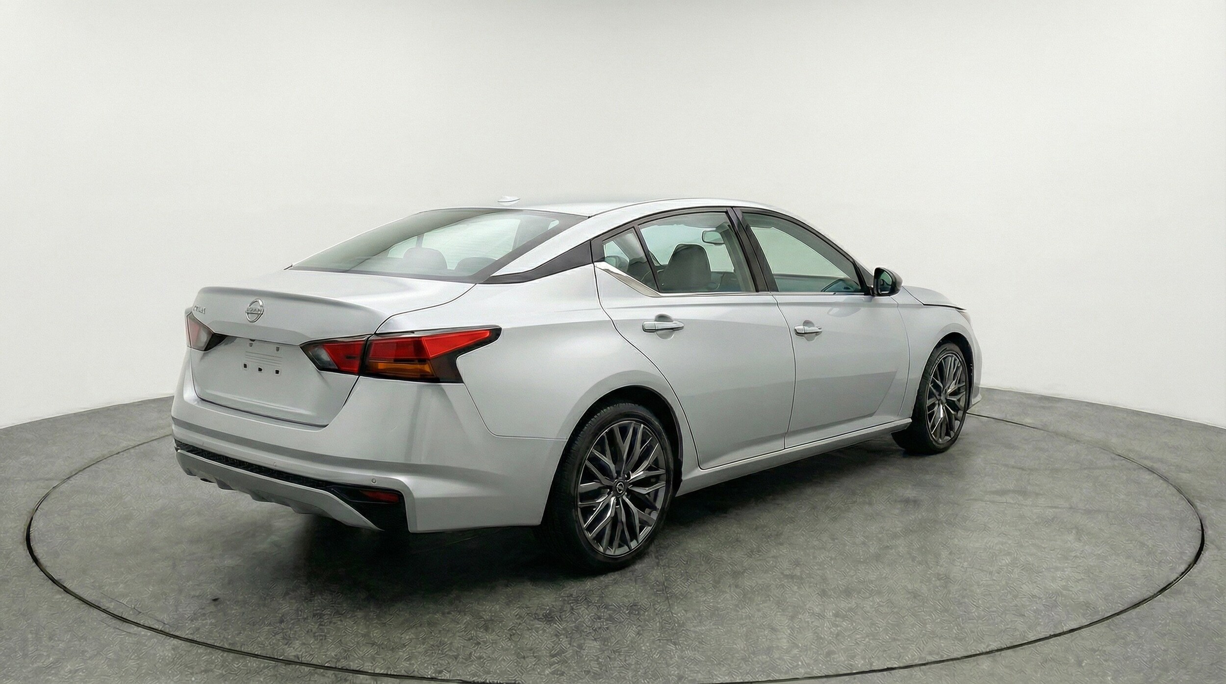 Thumbnail: 2025 Nissan Altima - 9