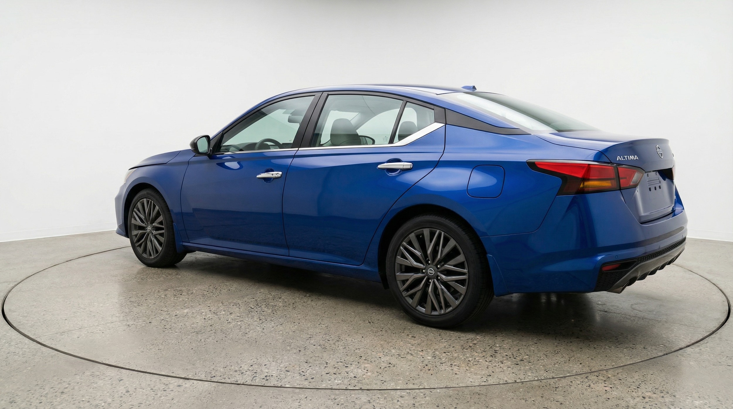 Thumbnail: 2025 Nissan Altima - 5