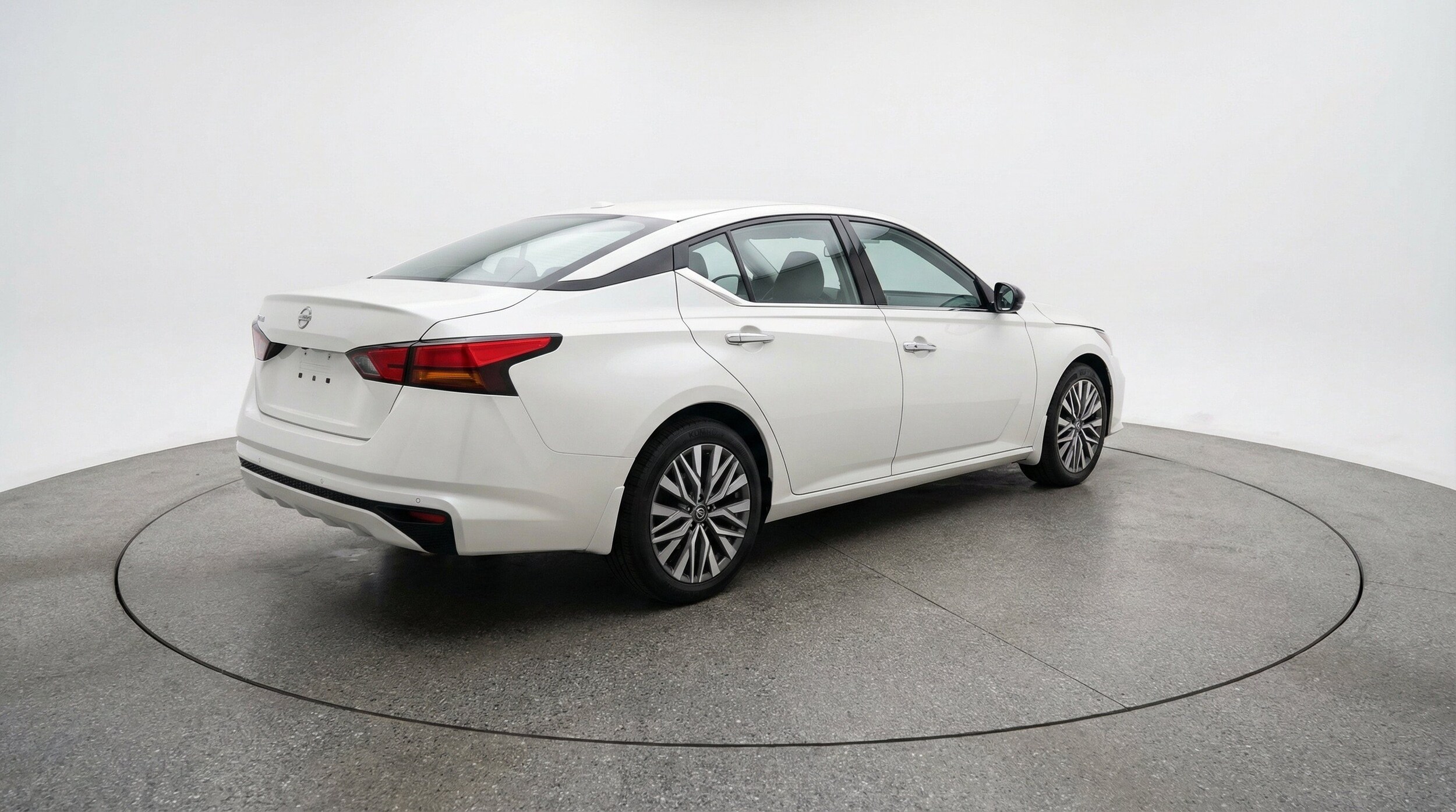 Thumbnail: 2025 Nissan Altima - 9