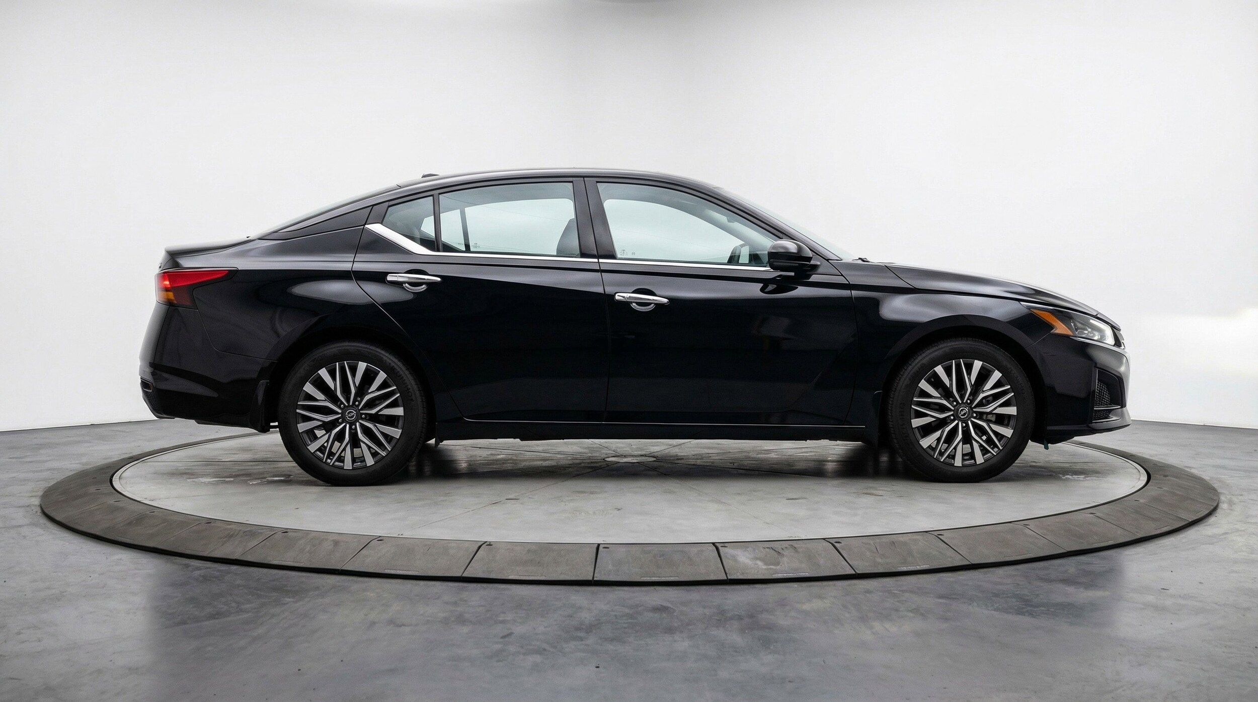 Thumbnail: 2025 Nissan Altima - 11