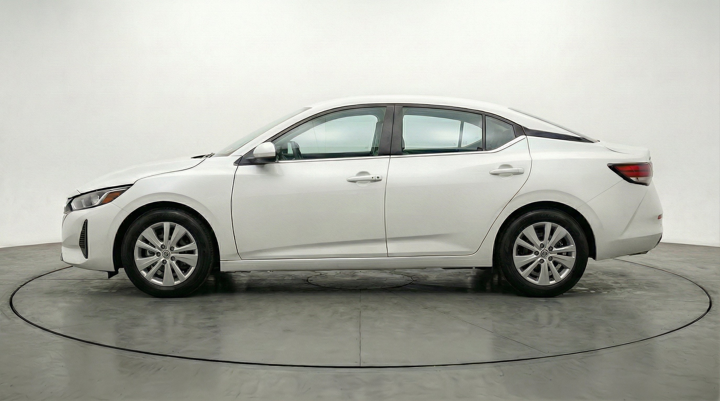 Thumbnail: 2025 Nissan Sentra - 5