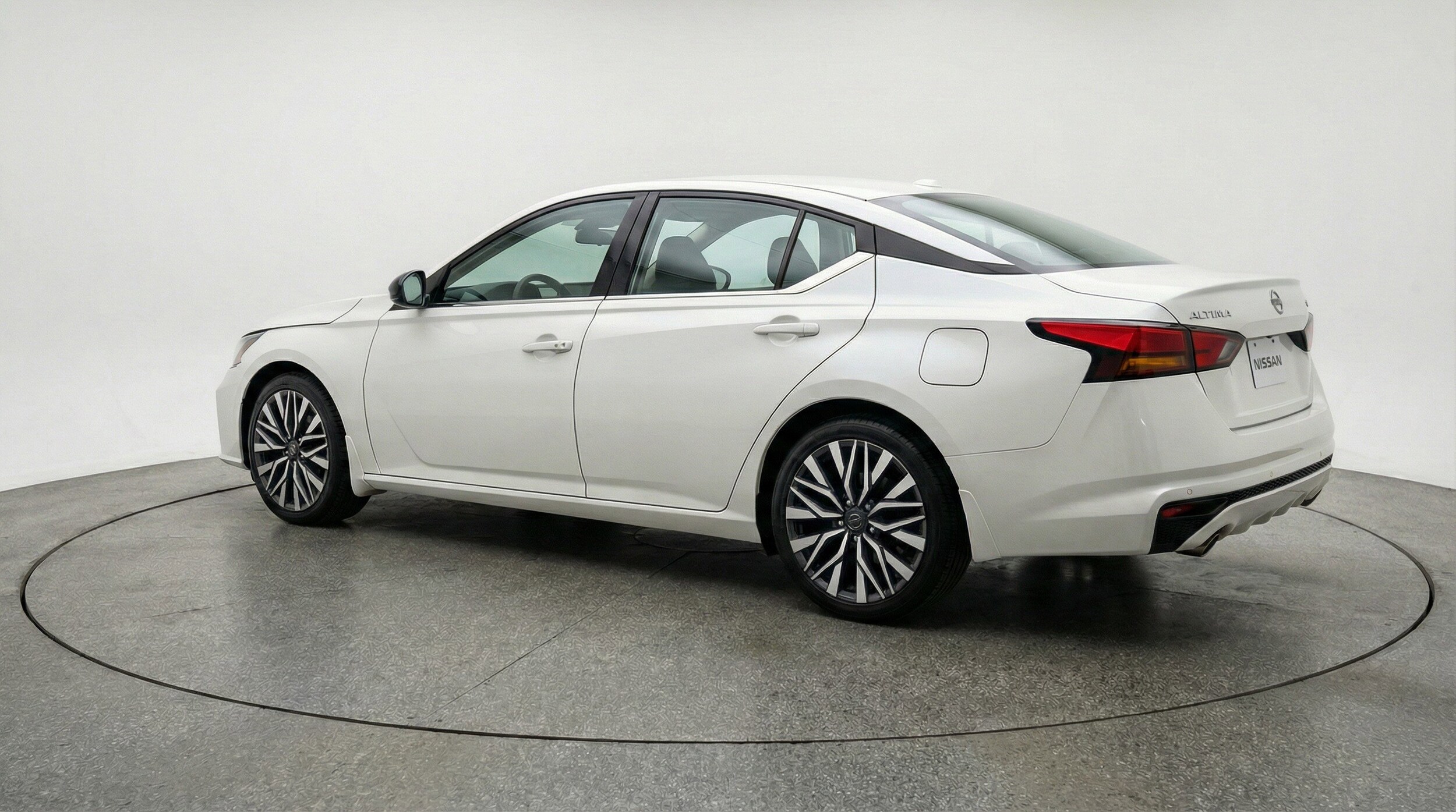 Thumbnail: 2025 Nissan Altima - 6