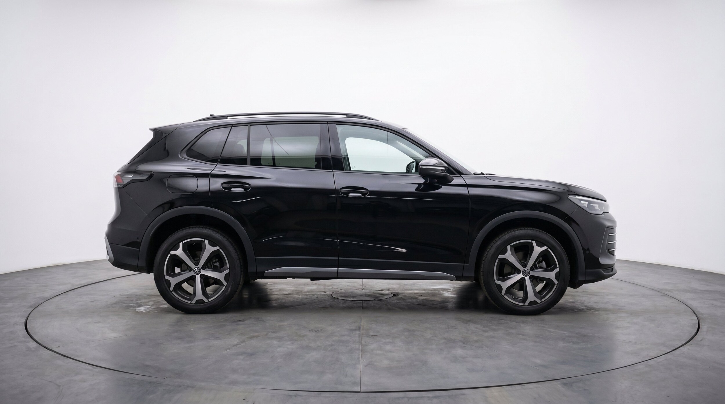 Thumbnail: 2026 Volkswagen Tiguan - 10