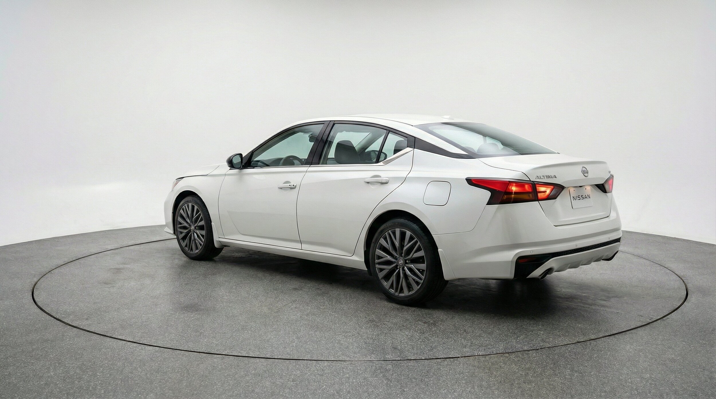Thumbnail: 2025 Nissan Altima - 6