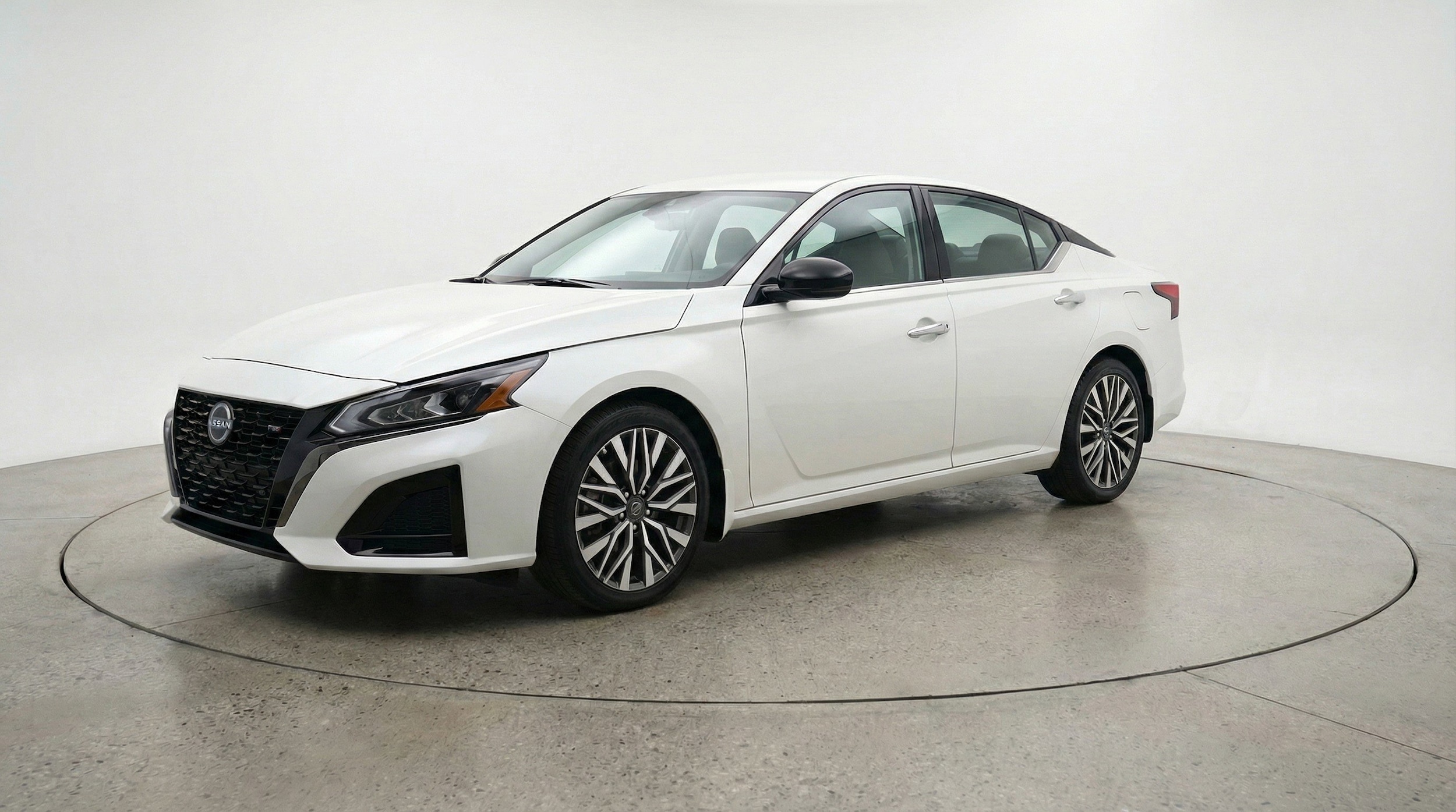 Thumbnail: 2025 Nissan Altima - 3