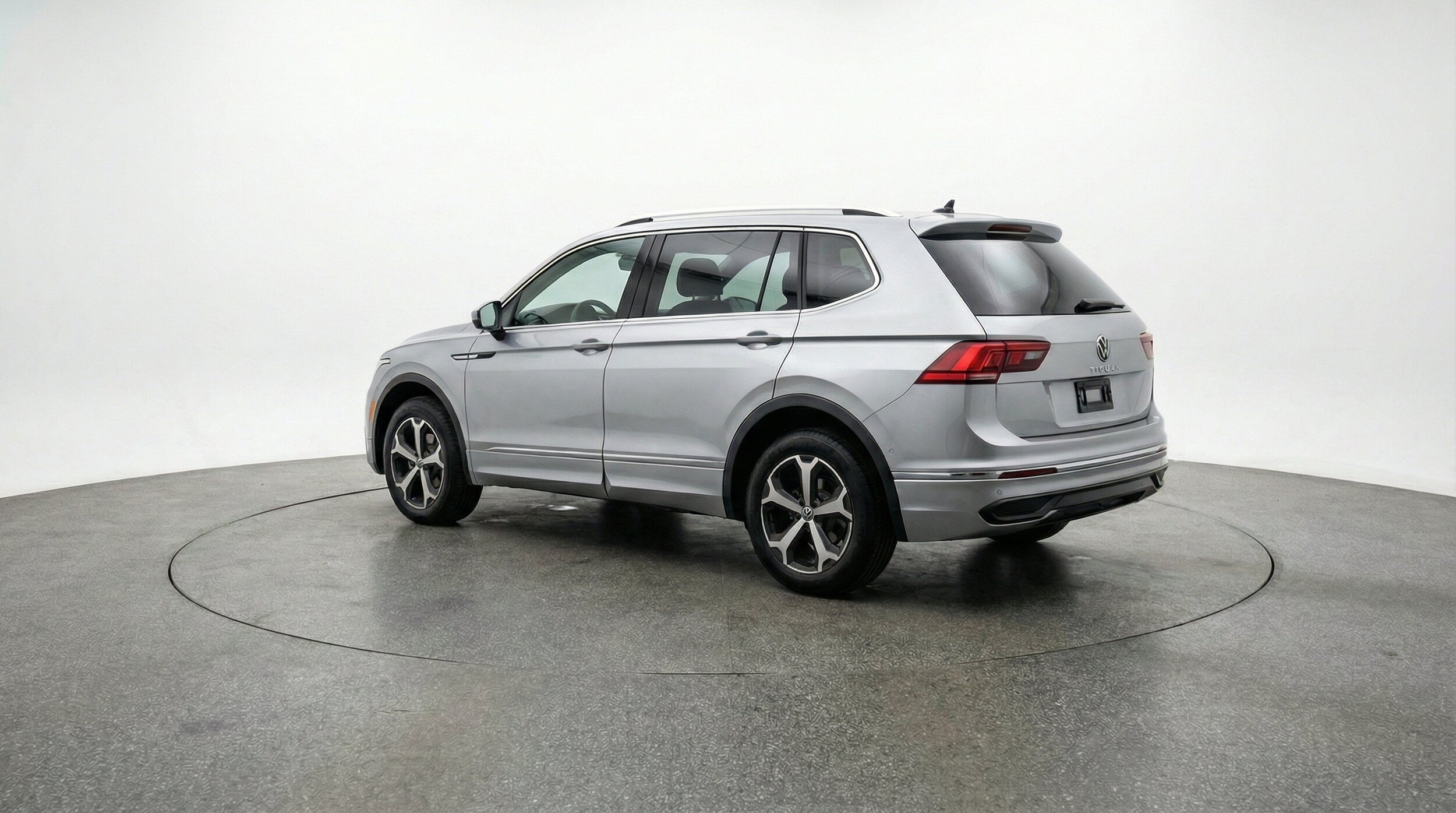 Thumbnail: 2026 Volkswagen Tiguan - 6