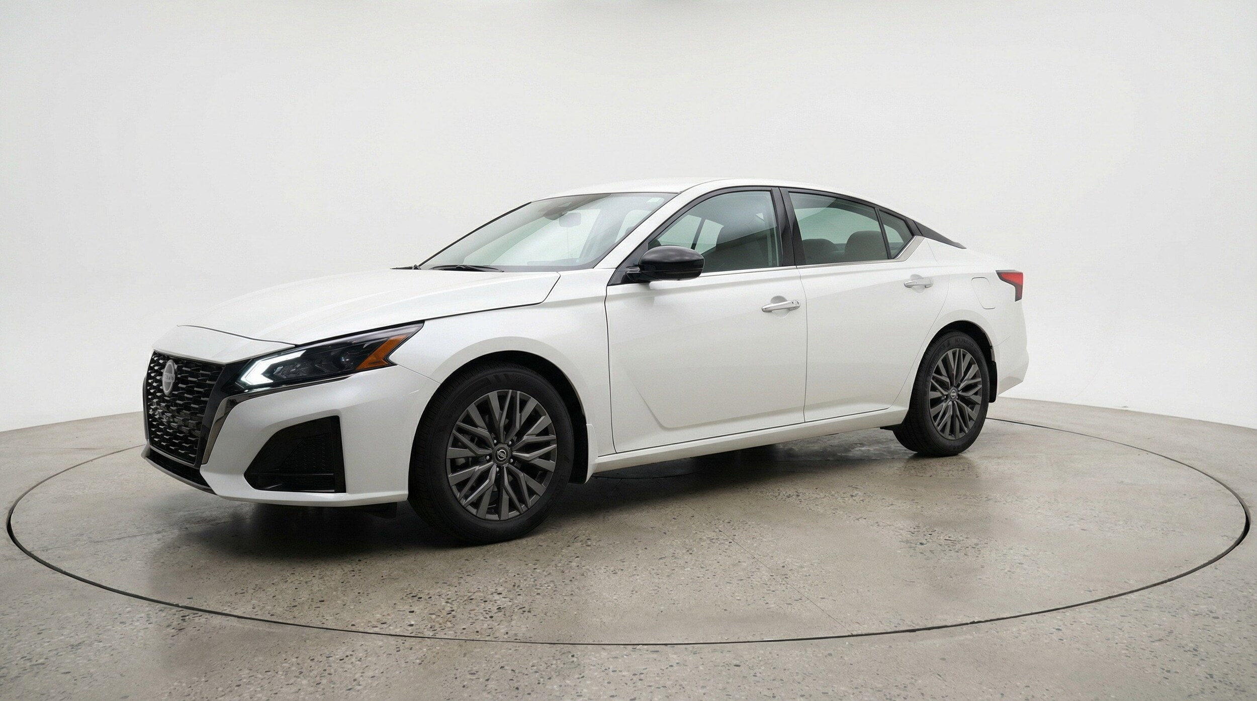 Thumbnail: 2025 Nissan Altima - 3