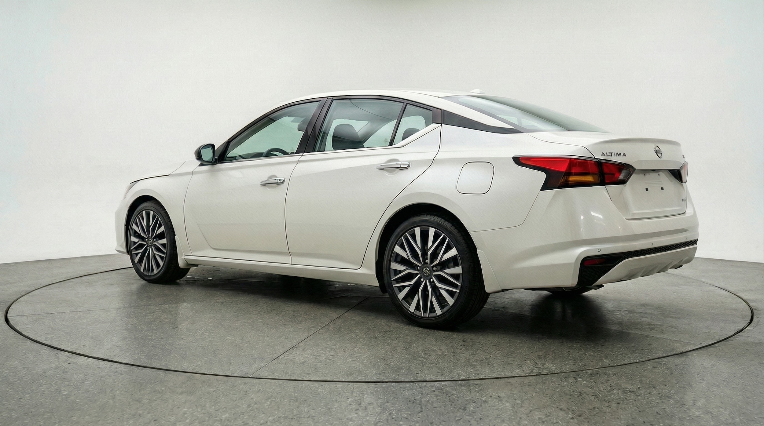 Thumbnail: 2025 Nissan Altima - 5