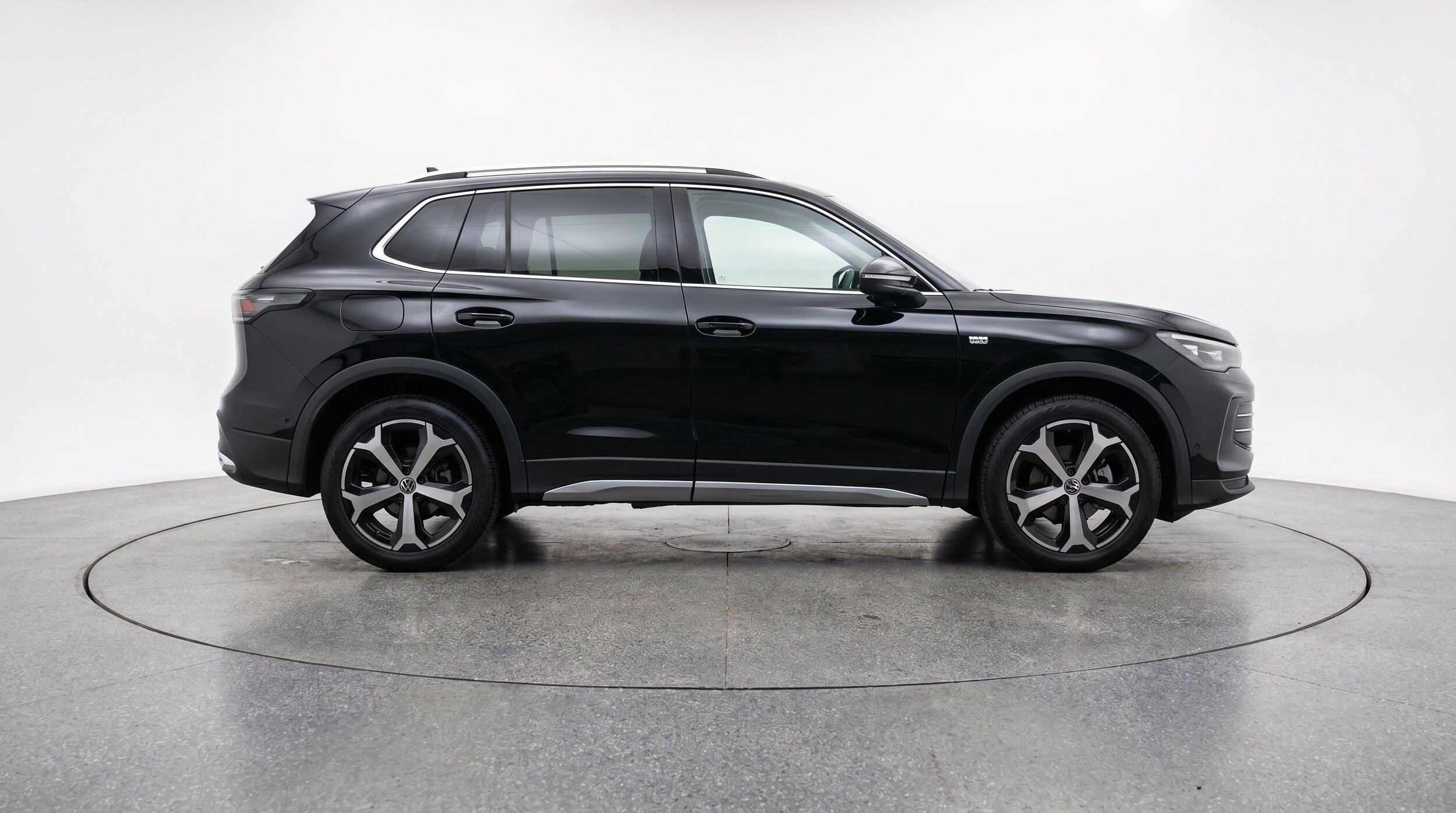 Thumbnail: 2026 Volkswagen Tiguan - 10