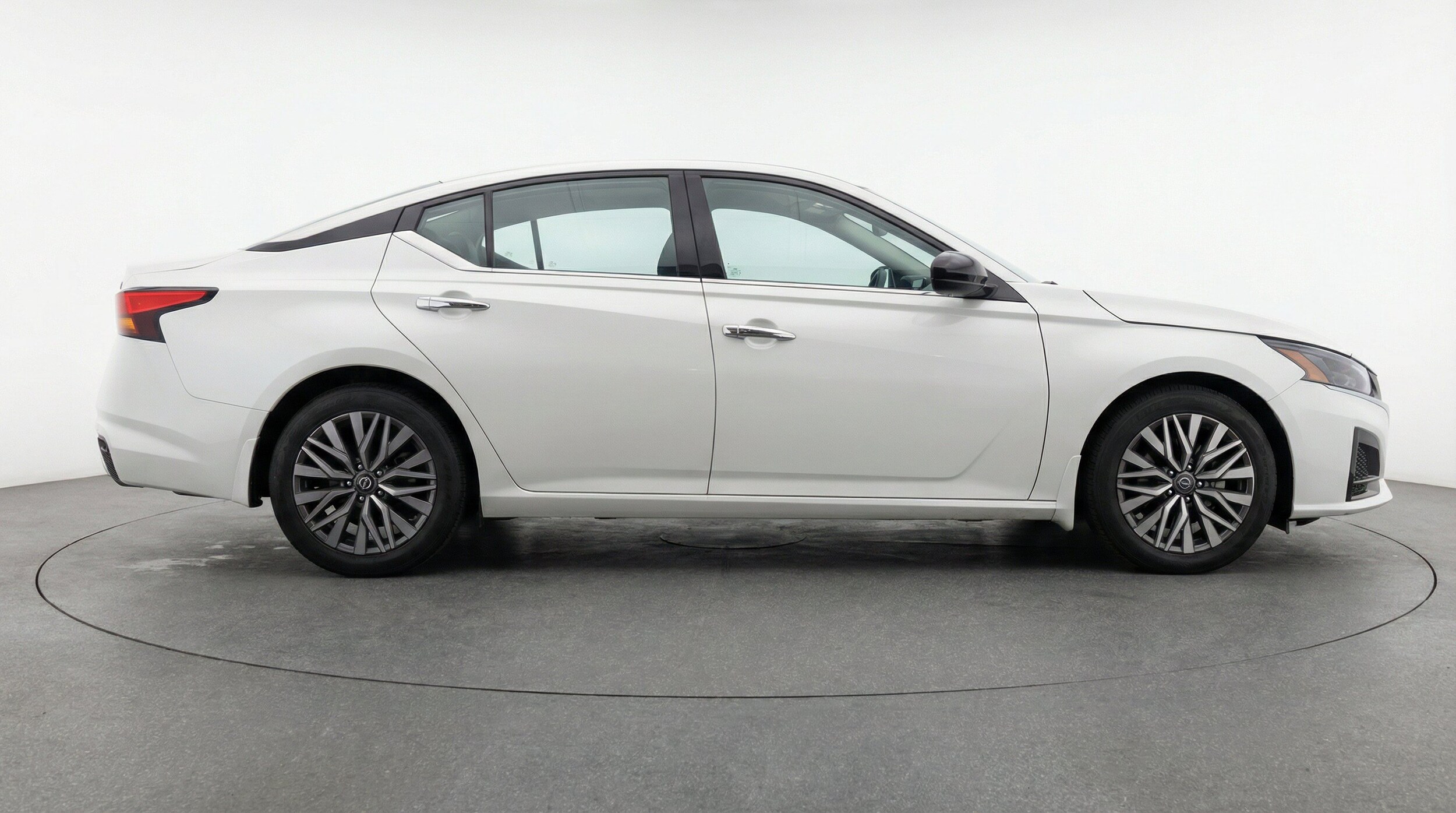 Thumbnail: 2025 Nissan Altima - 11