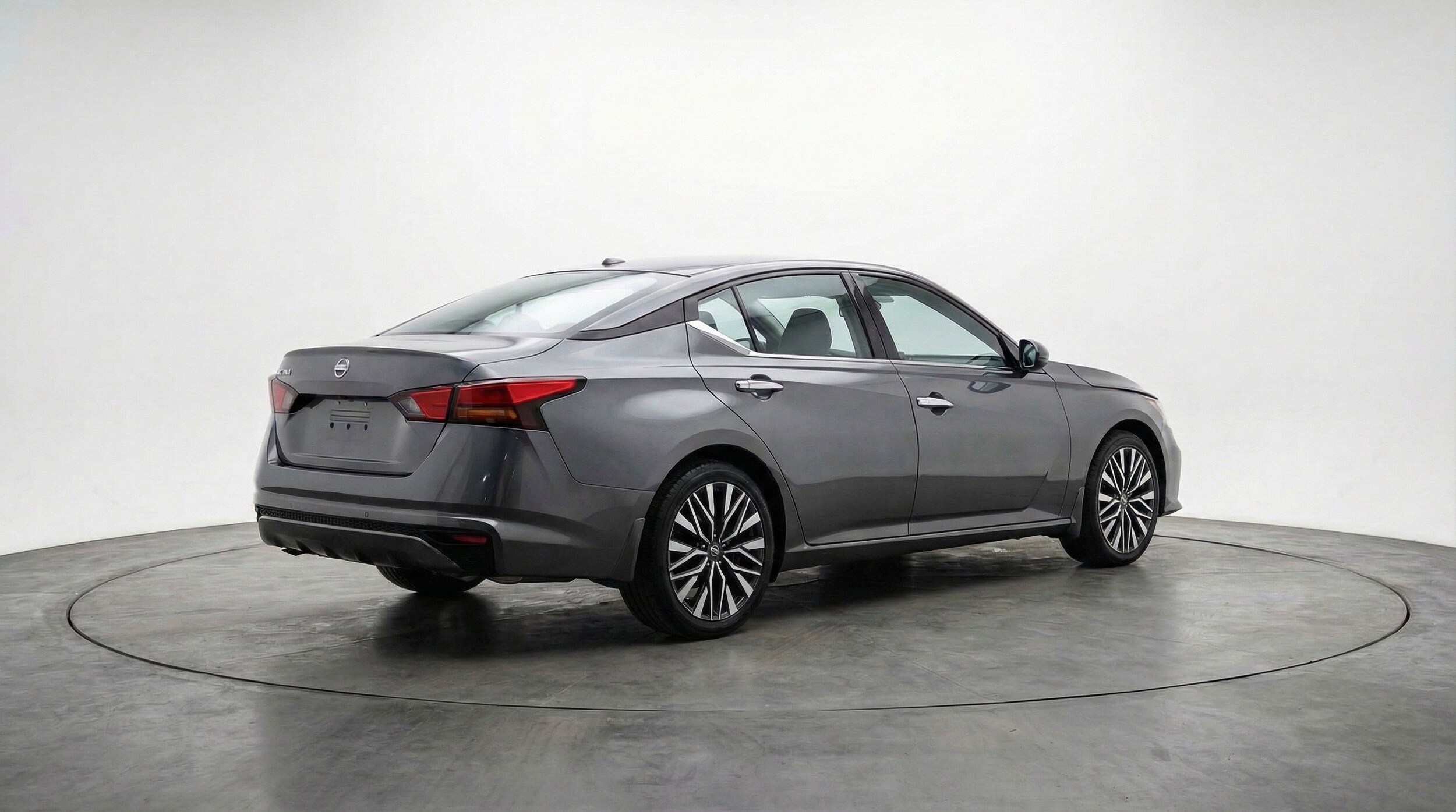 Thumbnail: 2025 Nissan Altima - 9