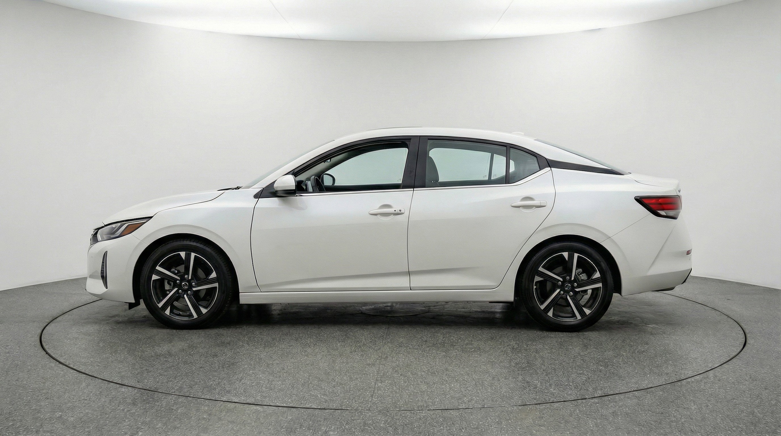 Thumbnail: 2025 Nissan Sentra - 5