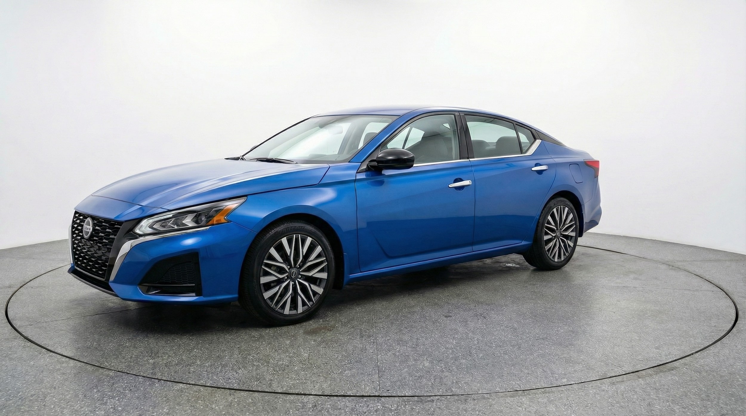 Thumbnail: 2025 Nissan Altima - 3