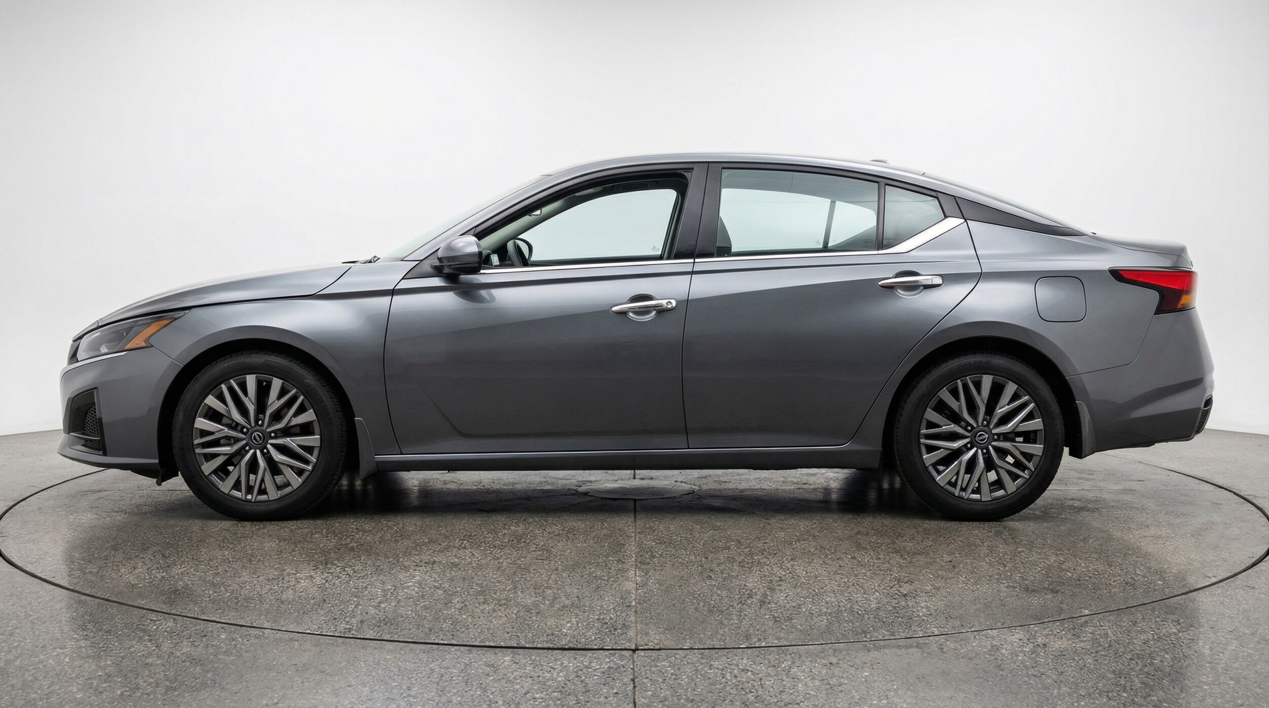 Thumbnail: 2025 Nissan Altima - 4