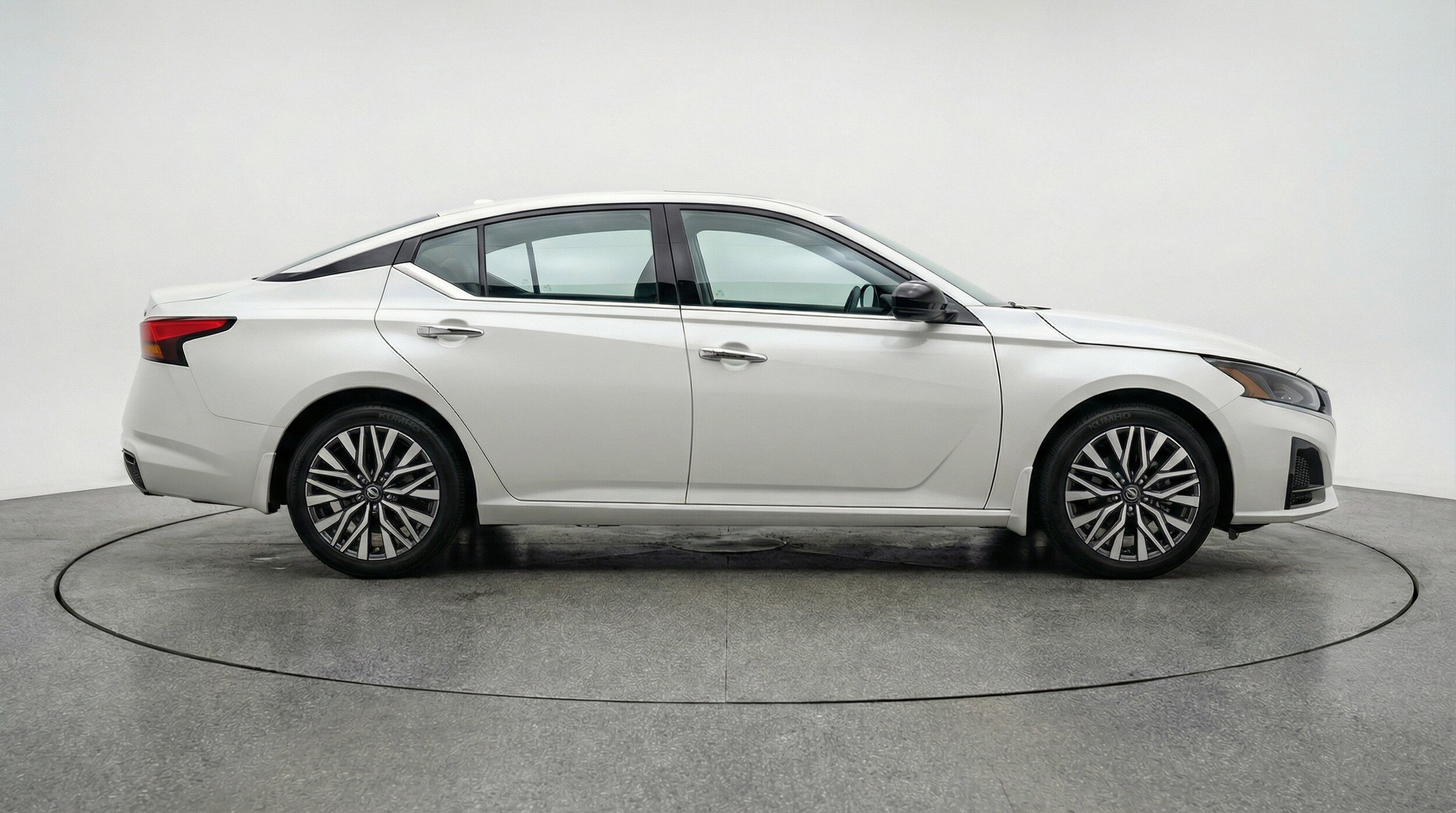 Thumbnail: 2025 Nissan Altima - 11