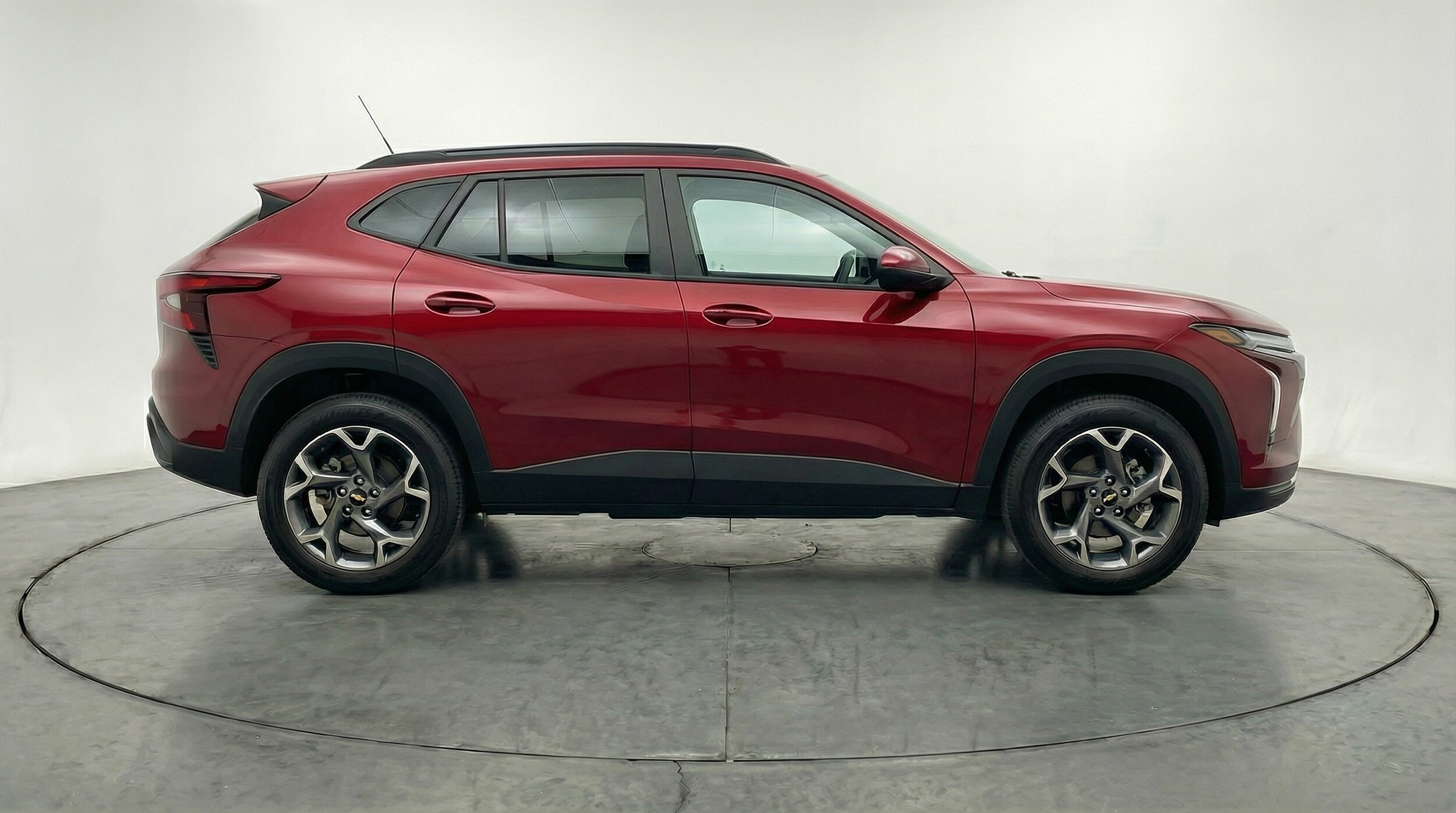 Thumbnail: 2025 Chevrolet Trax - 8